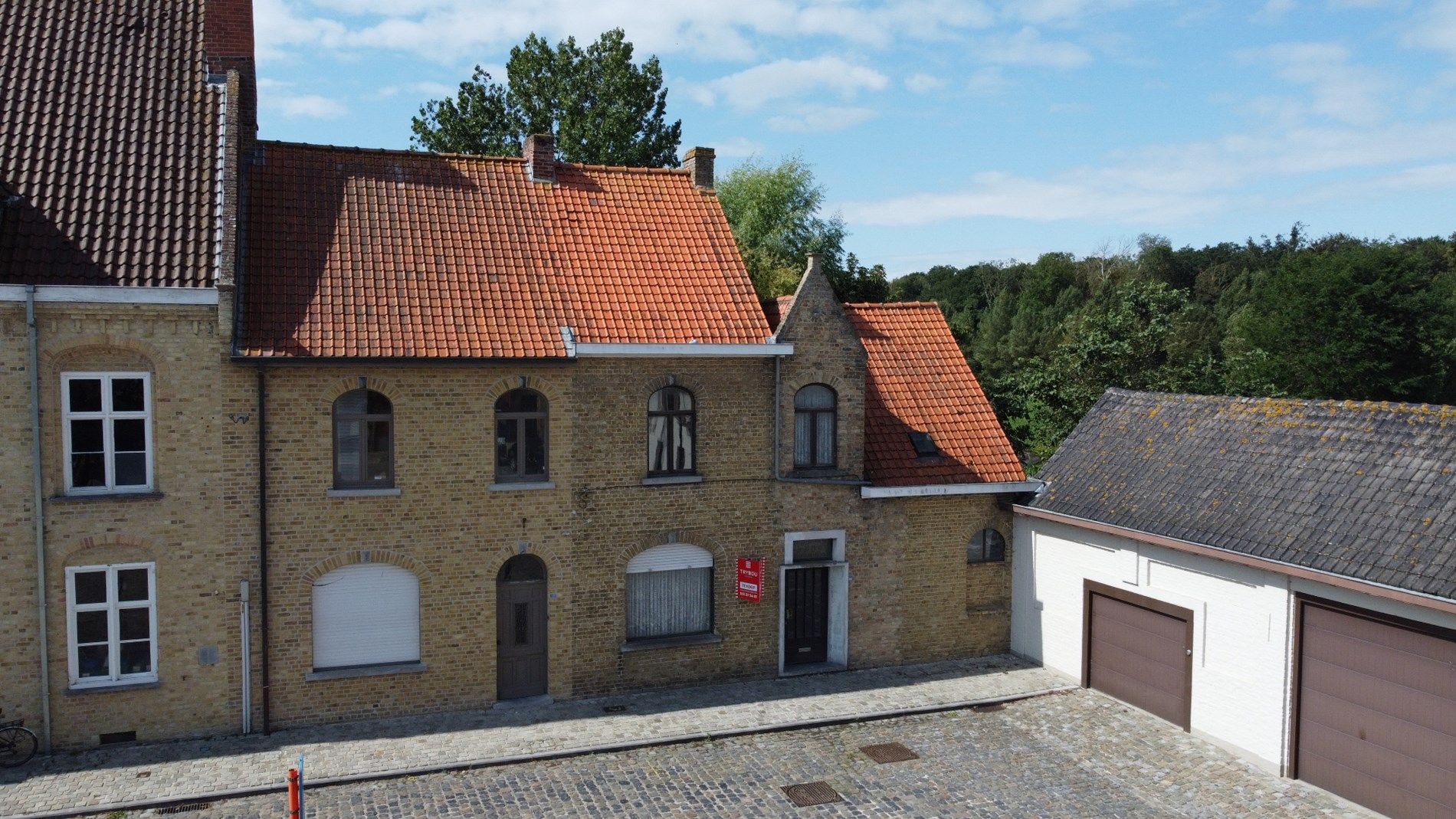 Charmante woning pal in het centrum van Merkem foto 1