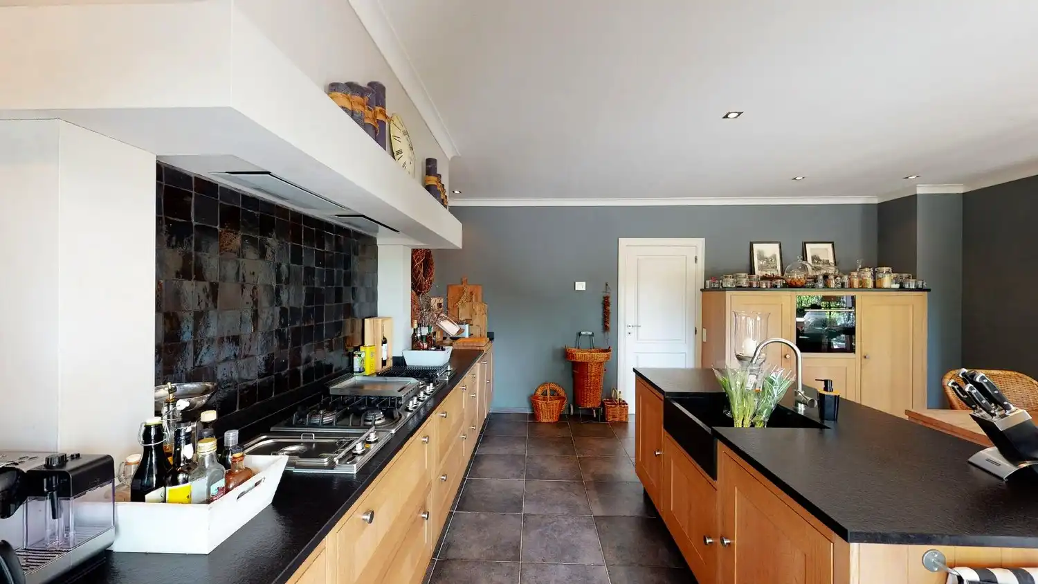Rustig gelegen luxe-bungalow op een royaal groen perceel van 1.882m² in Tessenderlo foto 13