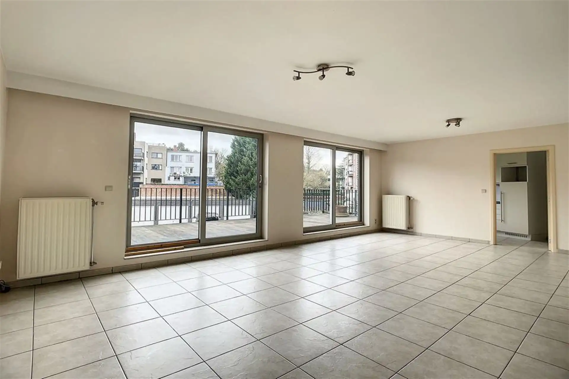 Mooi 2 slaapkamer appartement met groot terras 24m² foto 7