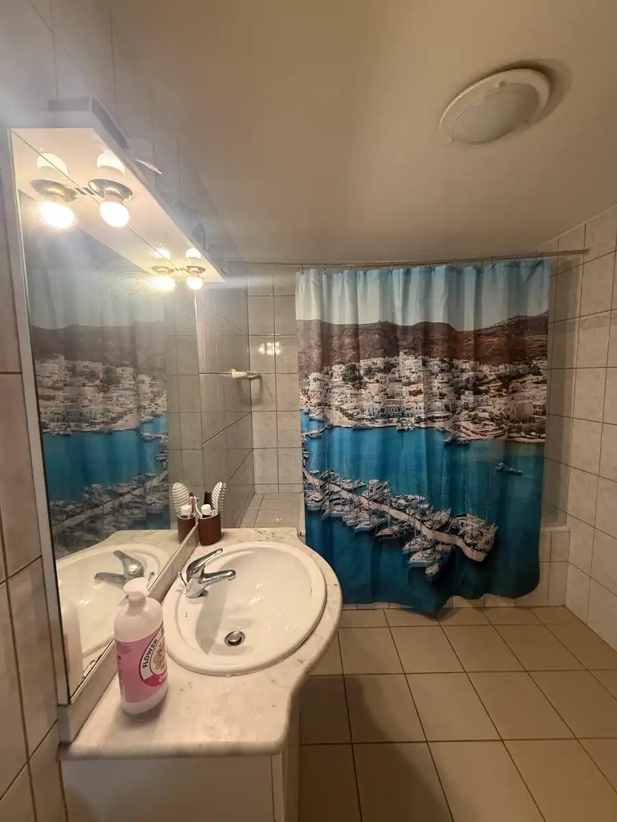 Comfortabel appartement op 1e verdieping vlak bij centrum Genk foto 9