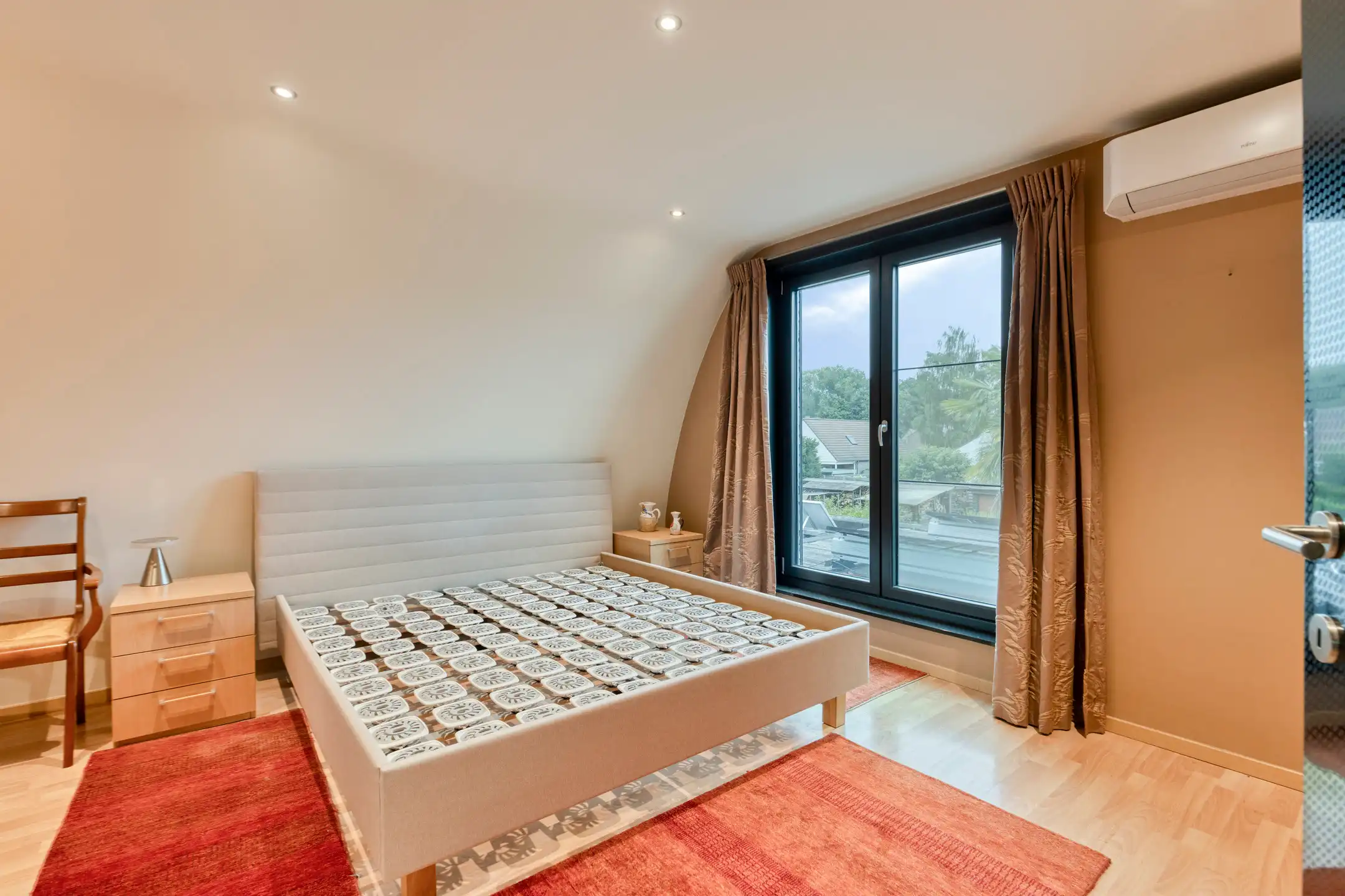 Perfect instapklare woning met aparte handelsruimte foto 25