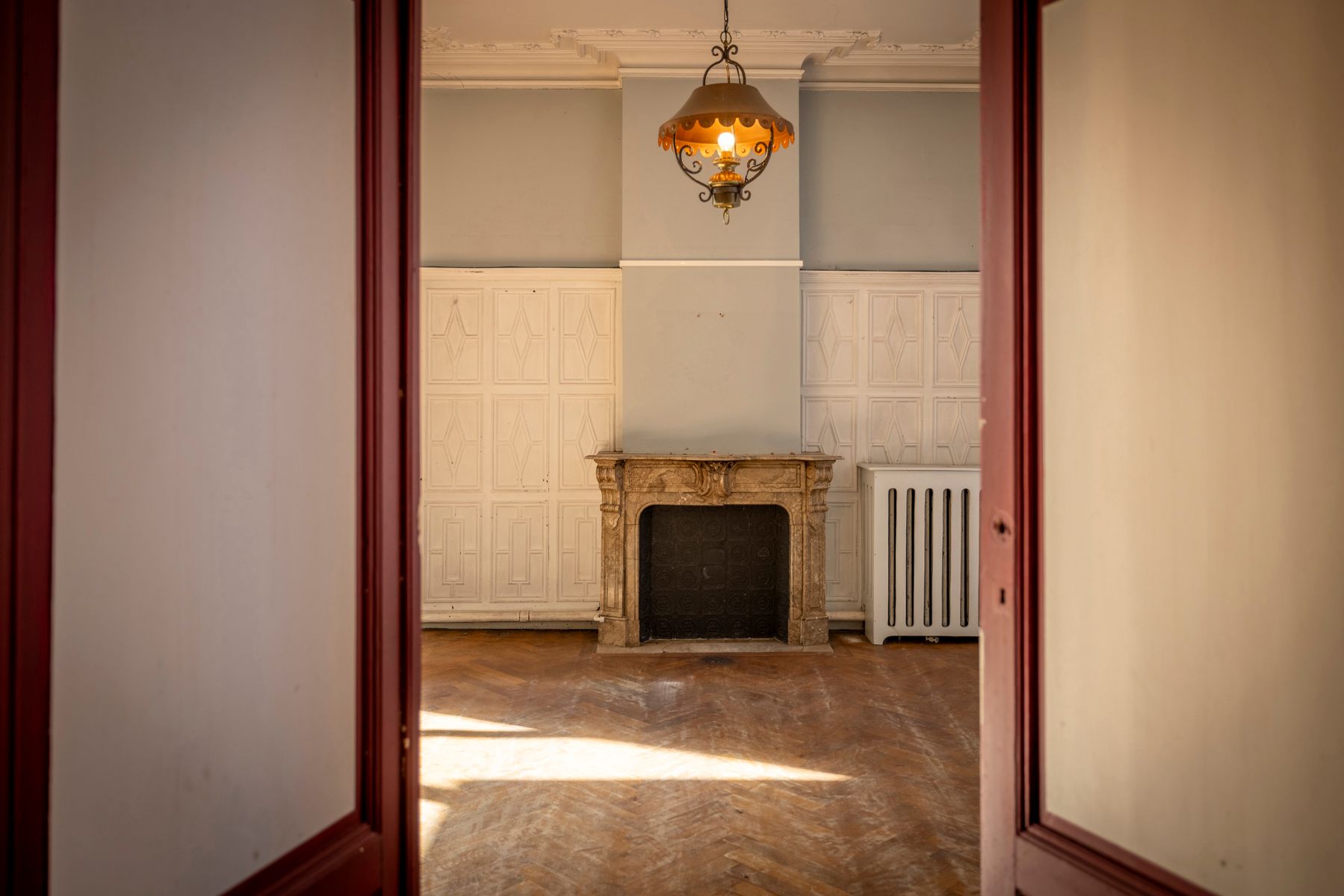 Te renoveren herenwoning met 5 tot 7 slpk en groot magazijn foto 4