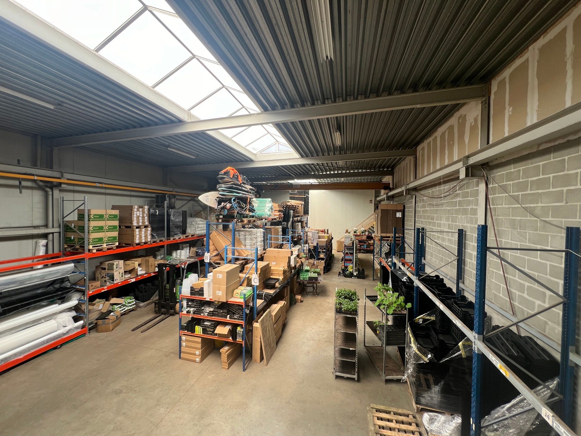 MULTI - FUNCTIONEEL BEDRIJFSGEBOUW foto 3