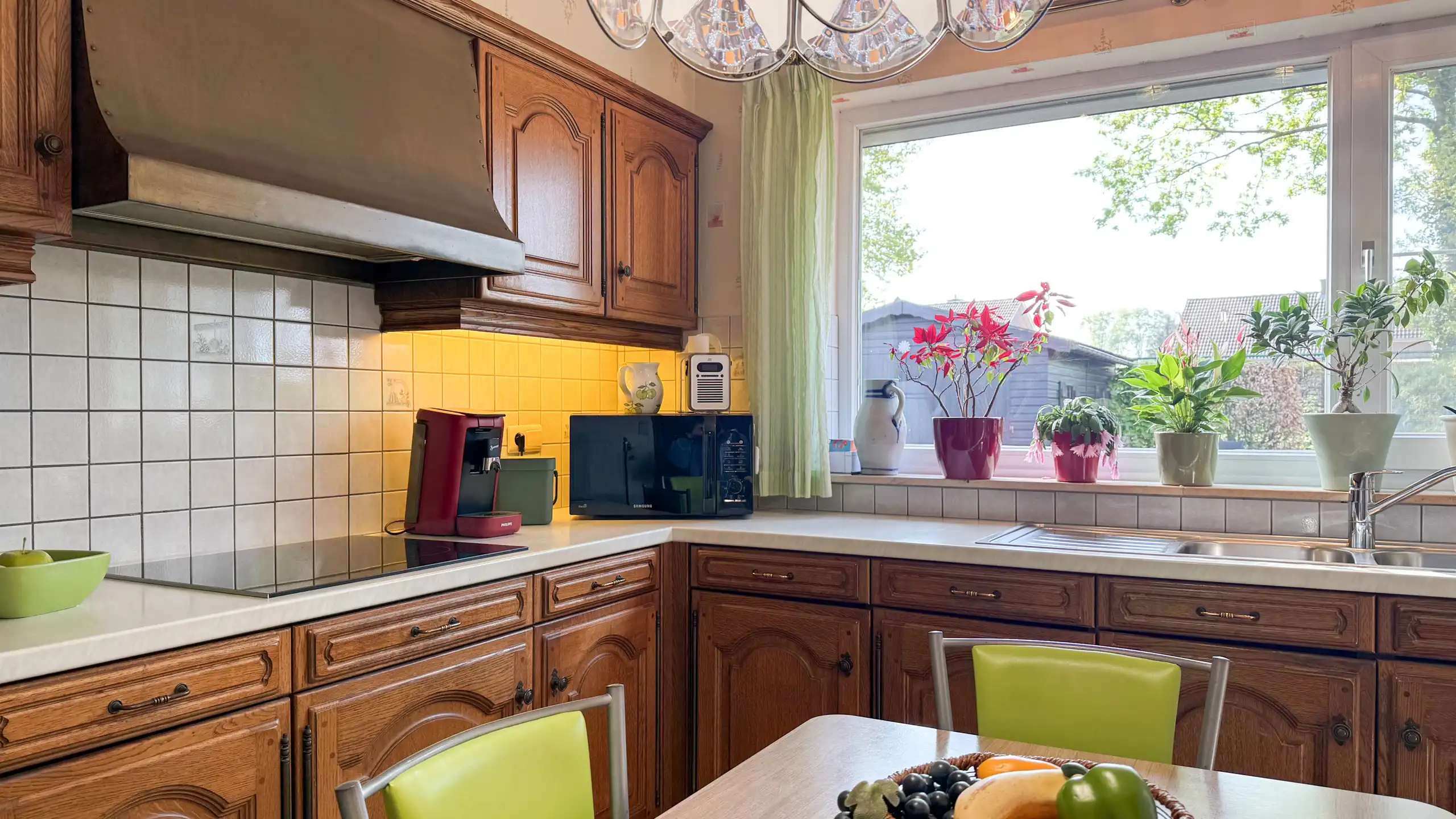 Instapklare woning met 3slpks, tuin, airco en zonnepanelen! foto 12