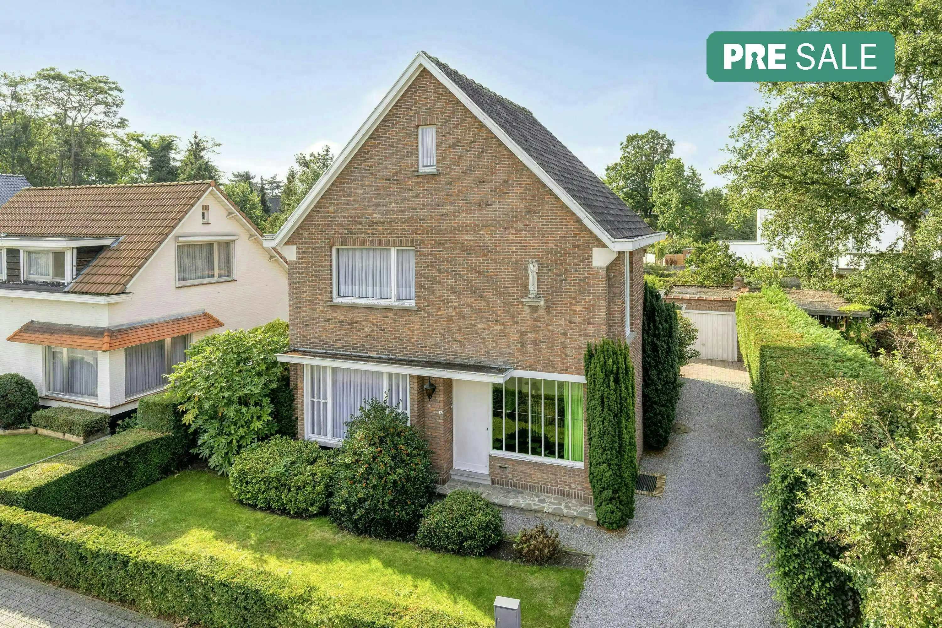 Hoofdfoto van de publicatie: Karaktervol alleenstaand huis te koop in Mechelen