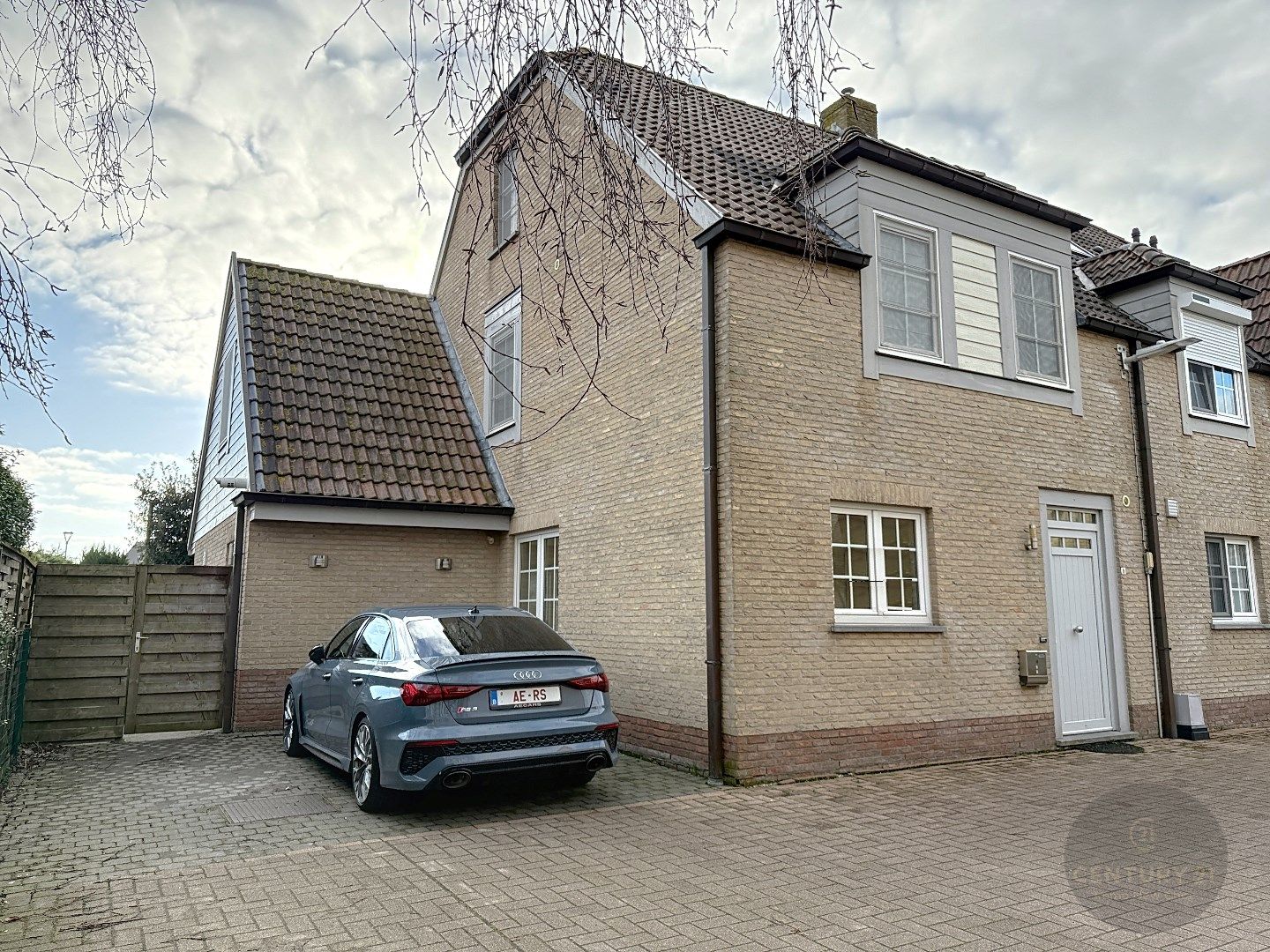 KNAP gerenoveerde woning te WESTKAPELLE foto {{pictureIndex}}