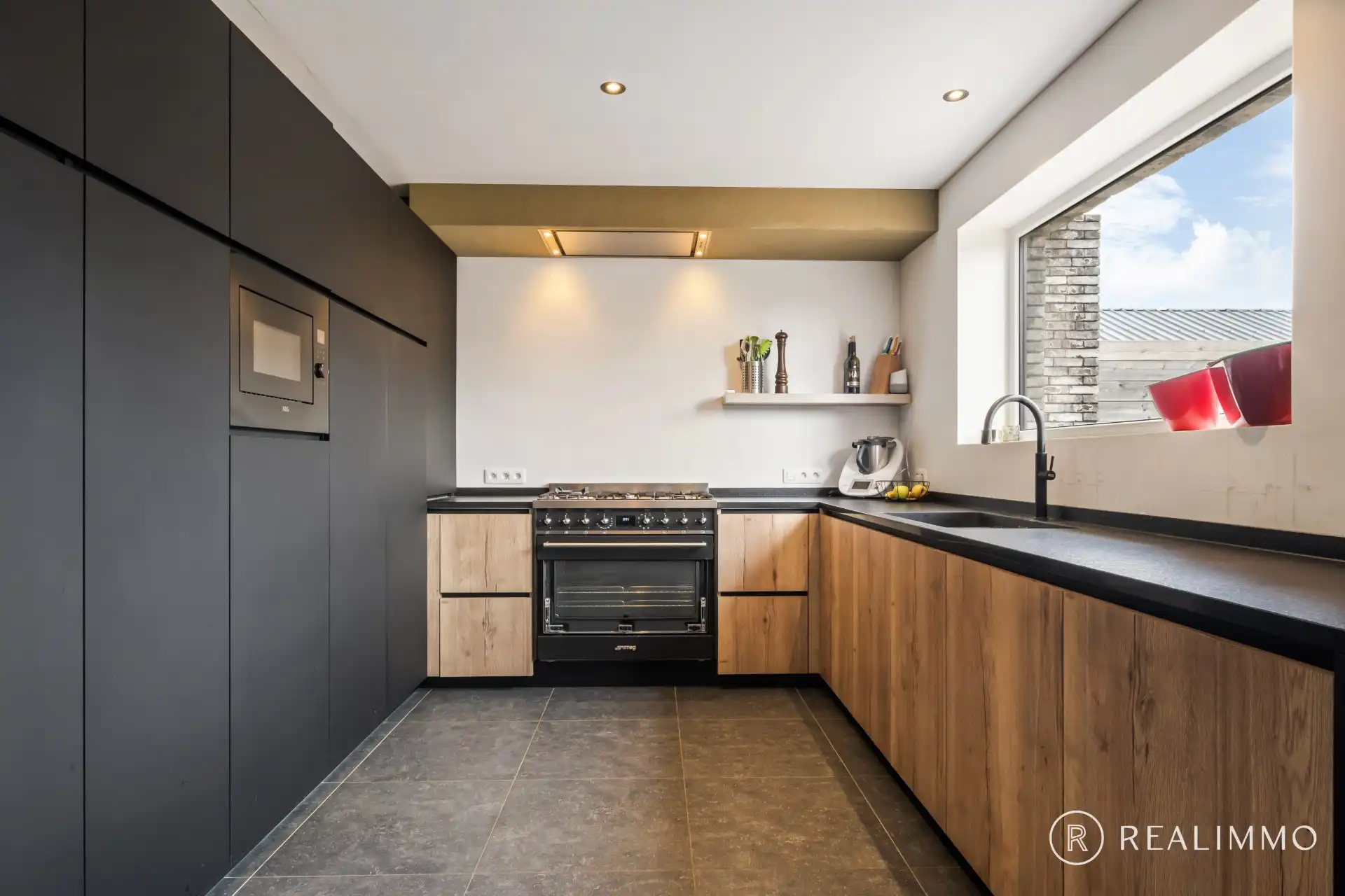Gerenoveerde woning met 5 slaapkamers in Desselgem foto 7