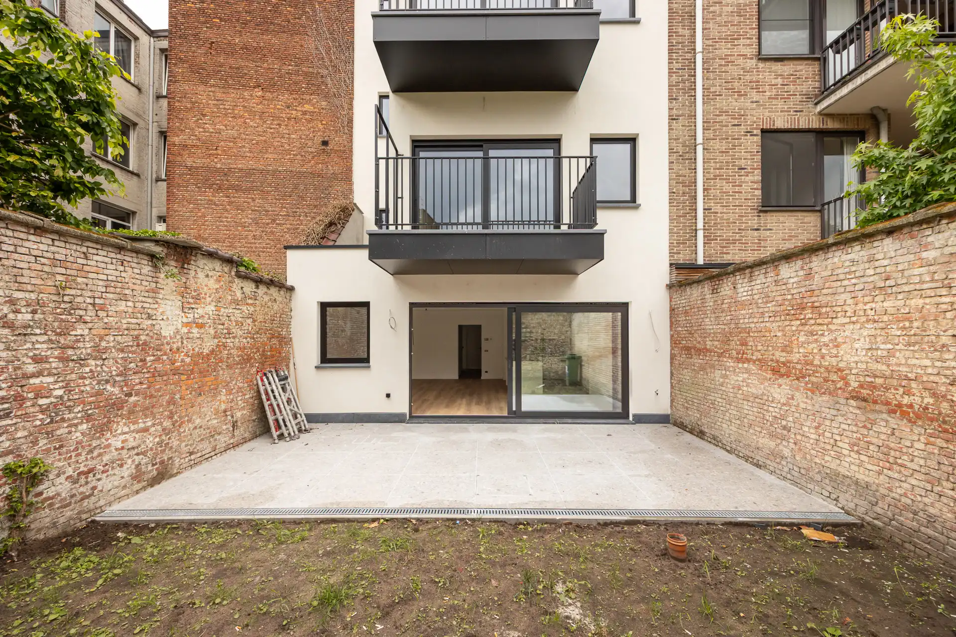 Hoogwaardig gerenoveerd GLVL-appartement met 2 slpks en tuin foto 9