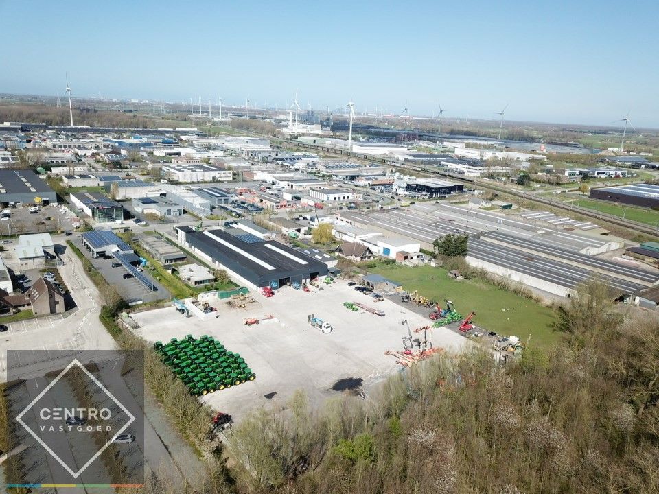 Verhard (beton) perceel INDUSTRIEGROND (± 5000m2) te huur op bedrijventerrein "Blauwe Toren" te Brugge. foto 2