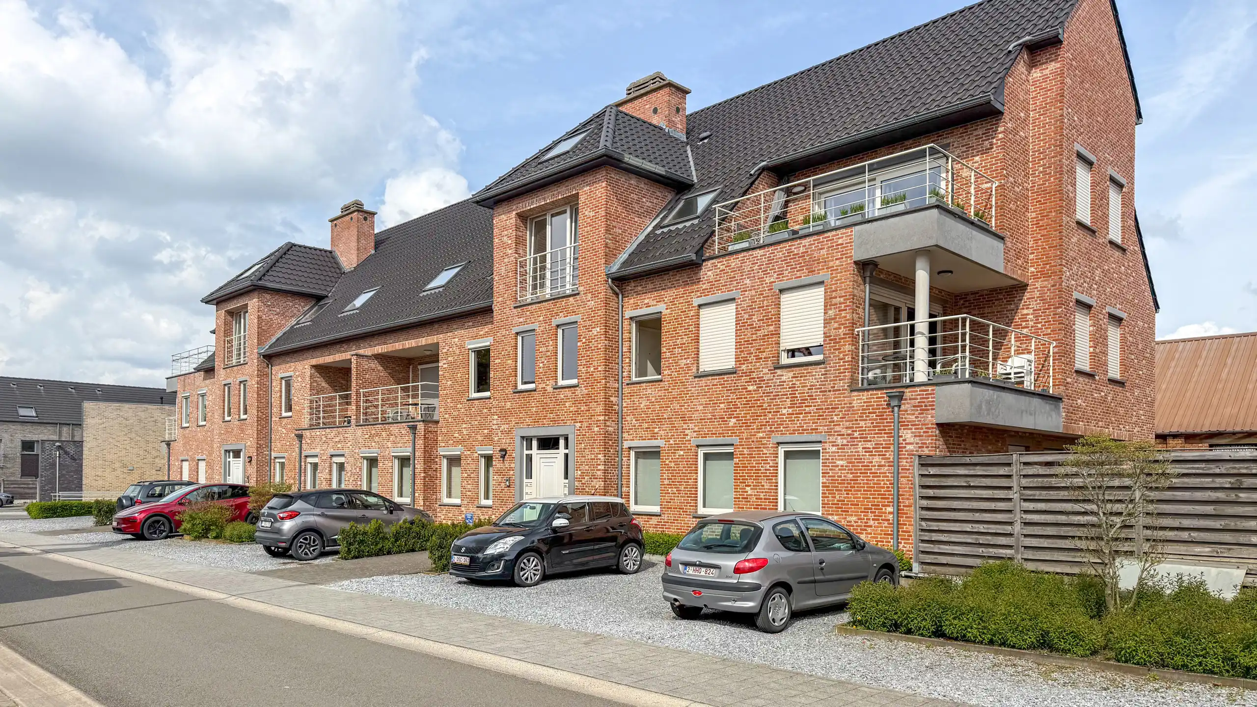 Ruim gelijkvloers appartement met tuin en parking foto 28