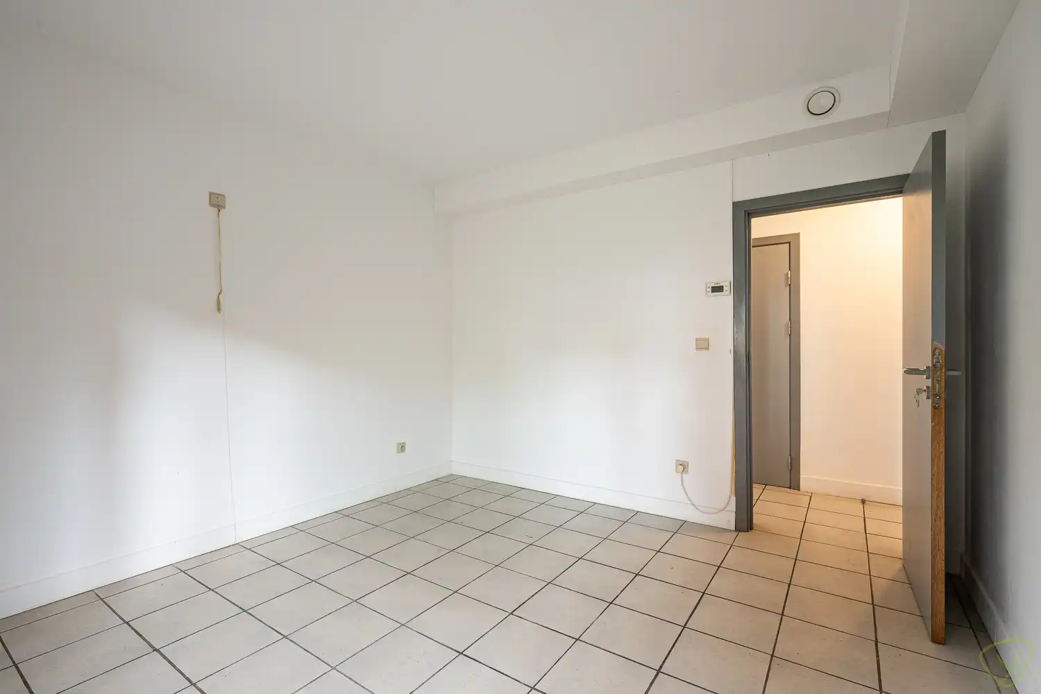 Ruim gelijkvloersappartement met private garage in de Kaaistraat! foto 23