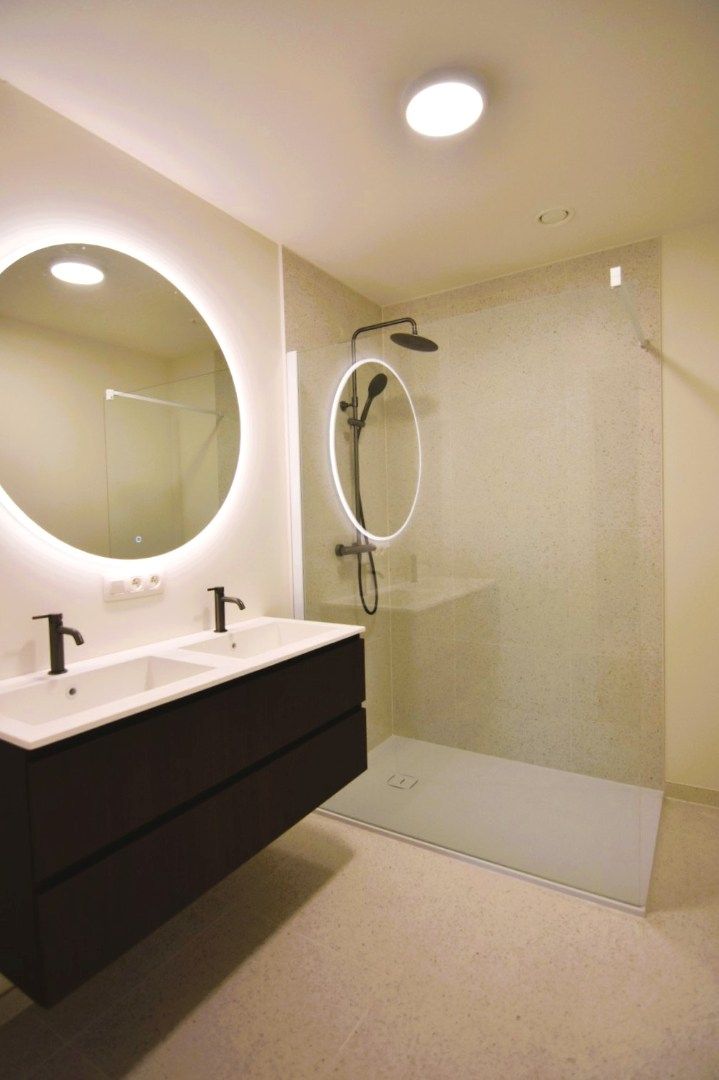 Gloednieuw 2-slpk appartement in moderne woonresidentie met vijverzicht foto 17