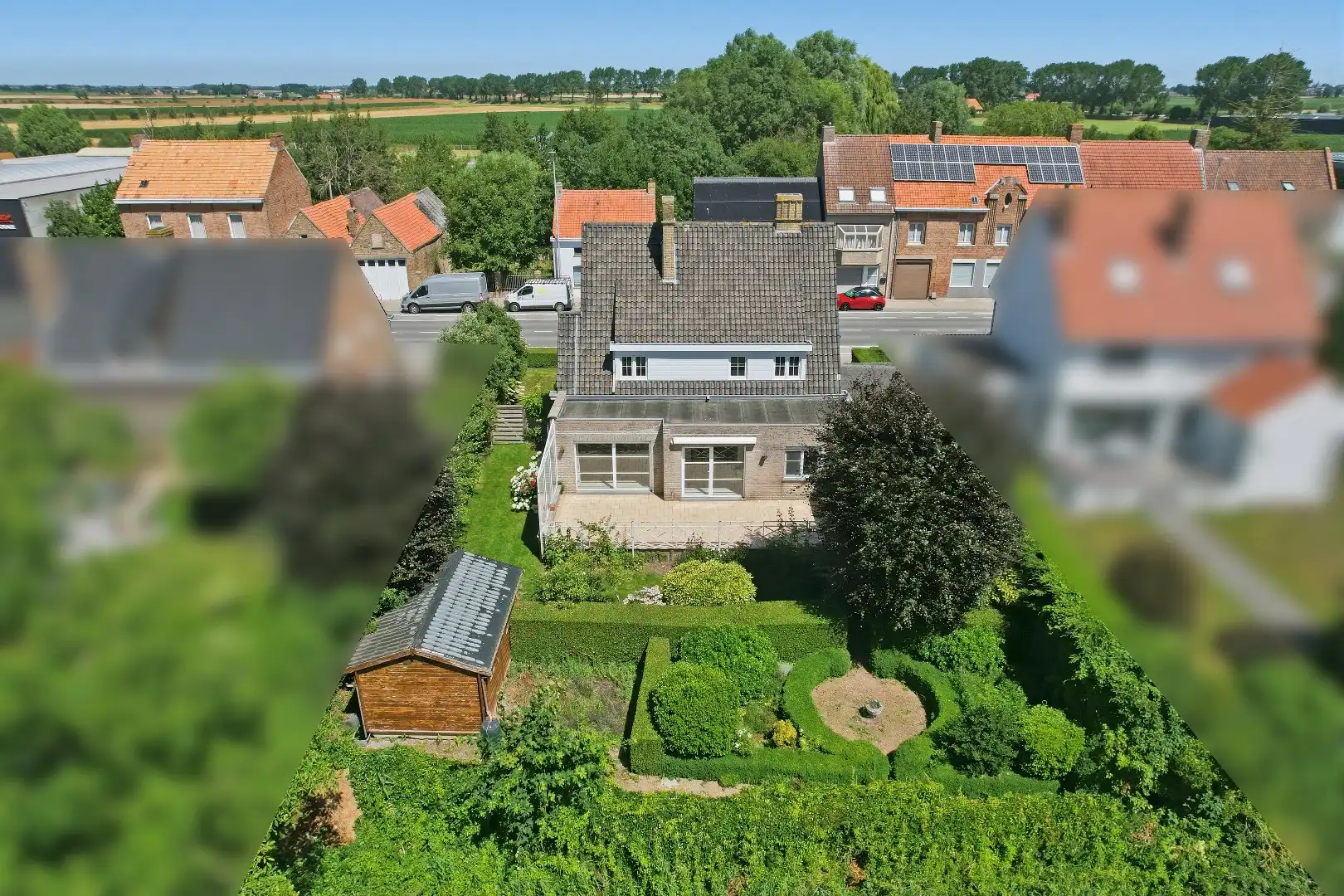 Riante gezinswoning met uniek panoramisch uitzicht en eindeloos potentieel op 644 m². foto 2