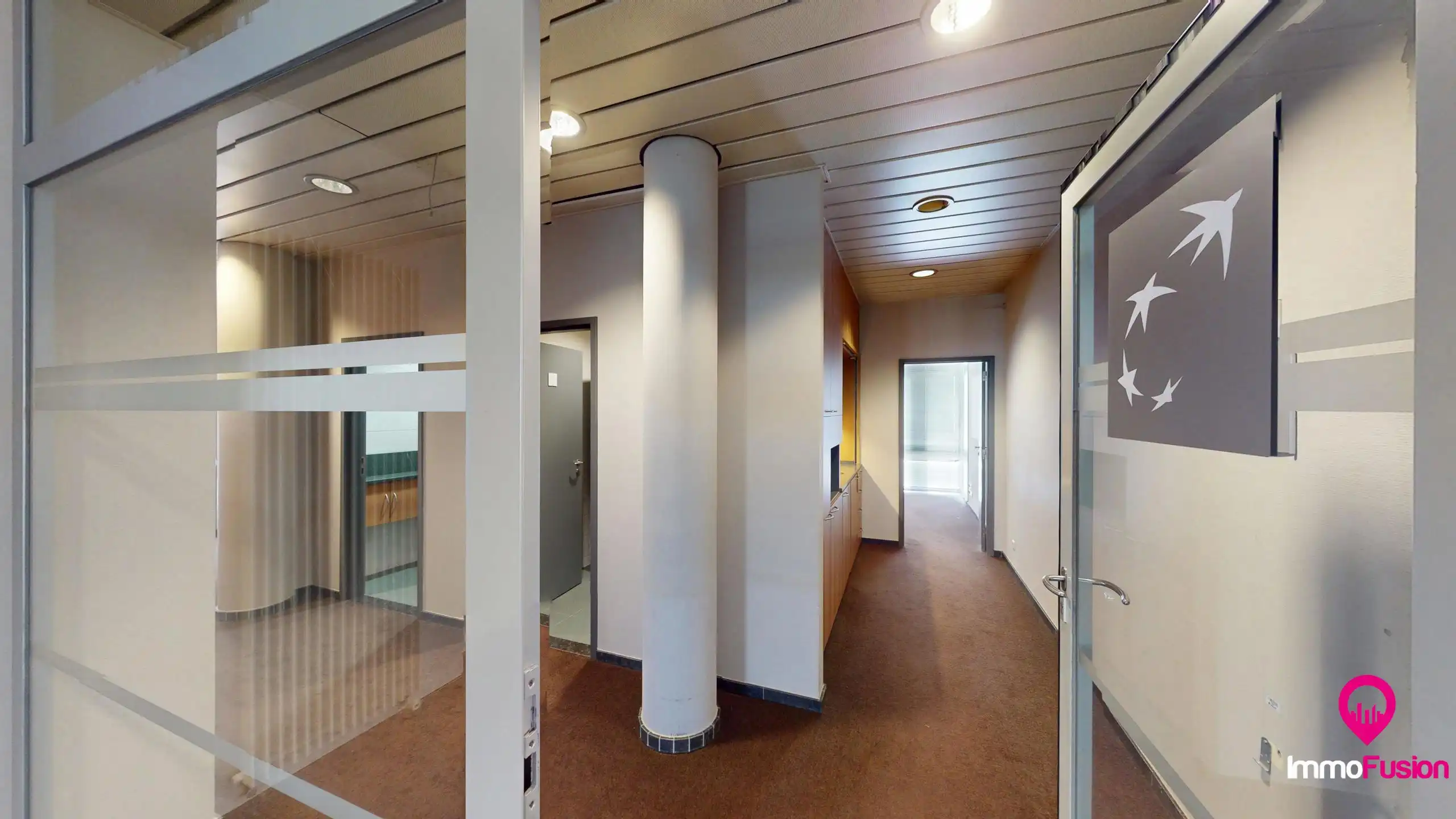 Zeer ruim kantoor op commerciële locatie in centrum Beringen foto 13