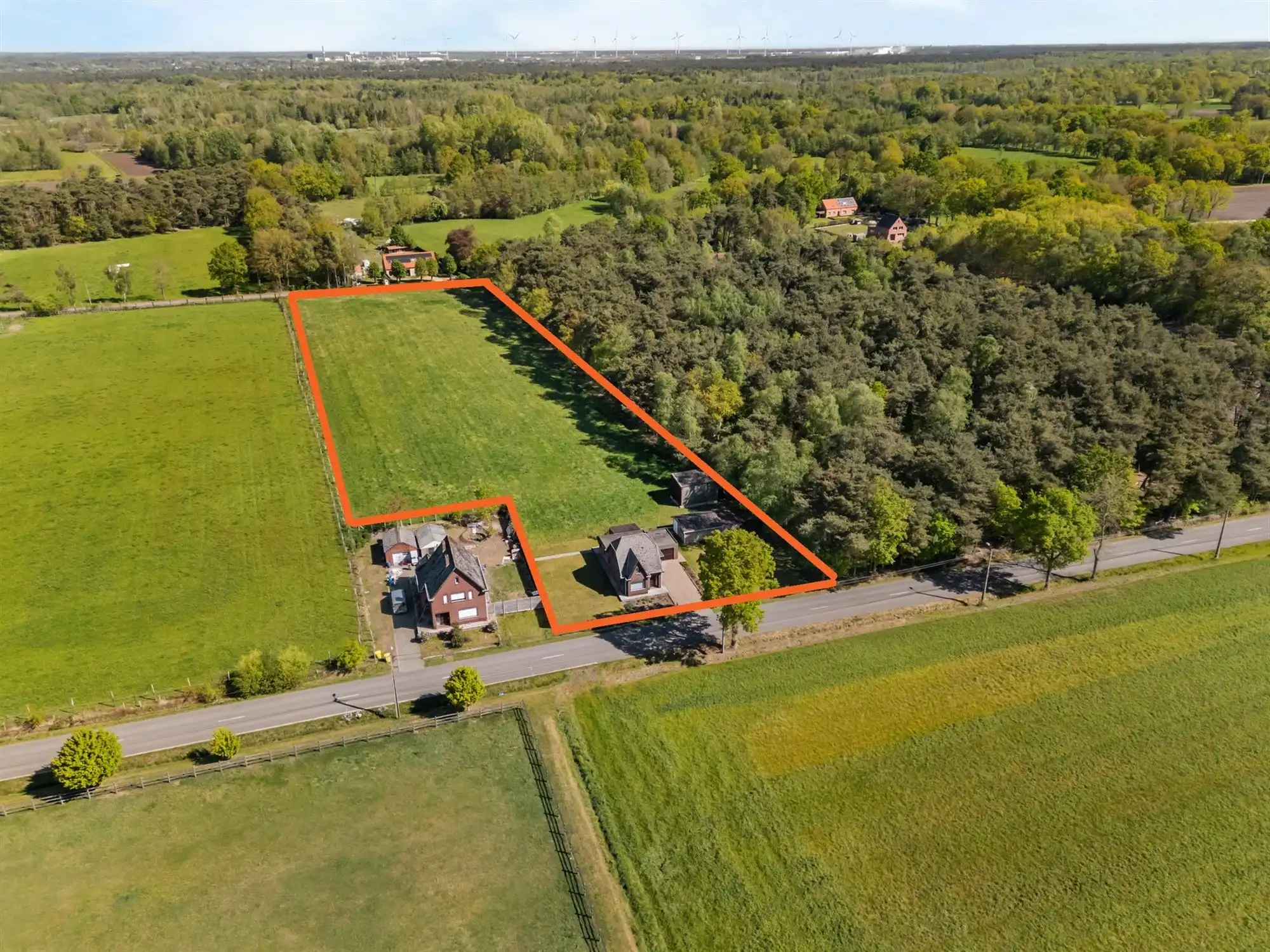 PRACHTIG GELEGEN WONING OP CA 1 HECTARE foto 22