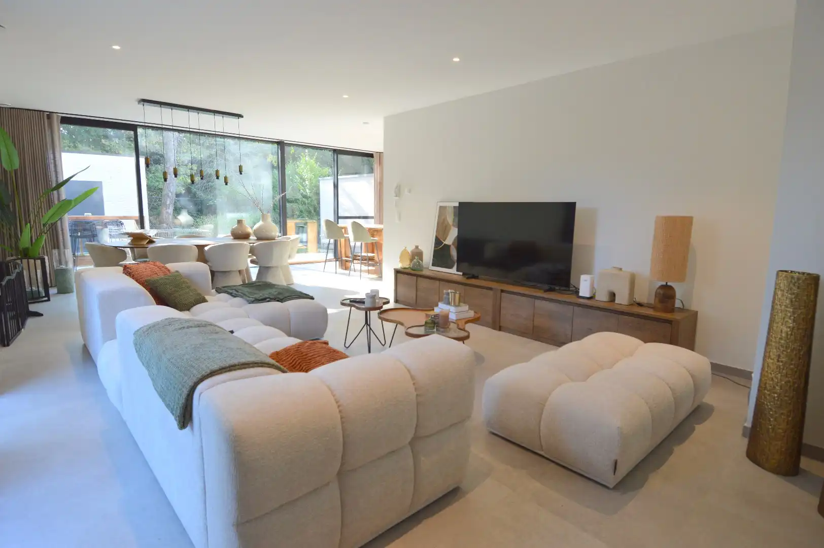 Ruime halfopen nieuwbouwwoning met tuin, garage en 3 slaapkamers in Marke foto 2
