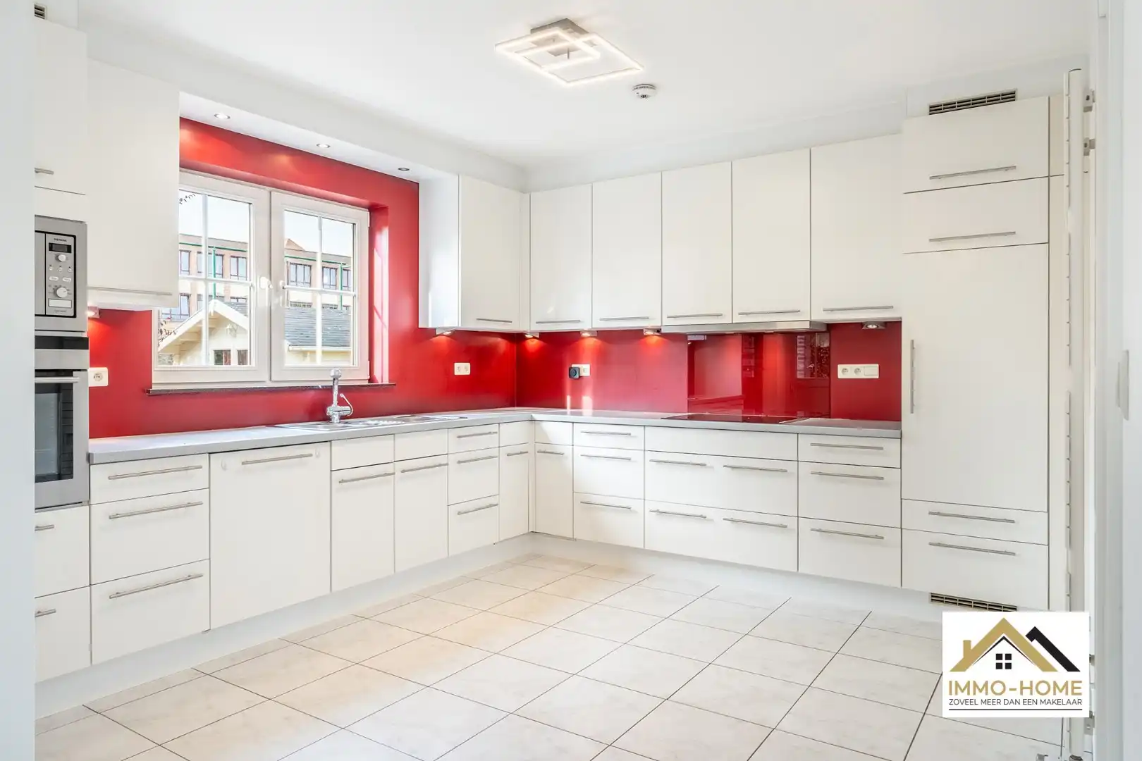 Jonge prachtige woning met enorm volume!! foto 11