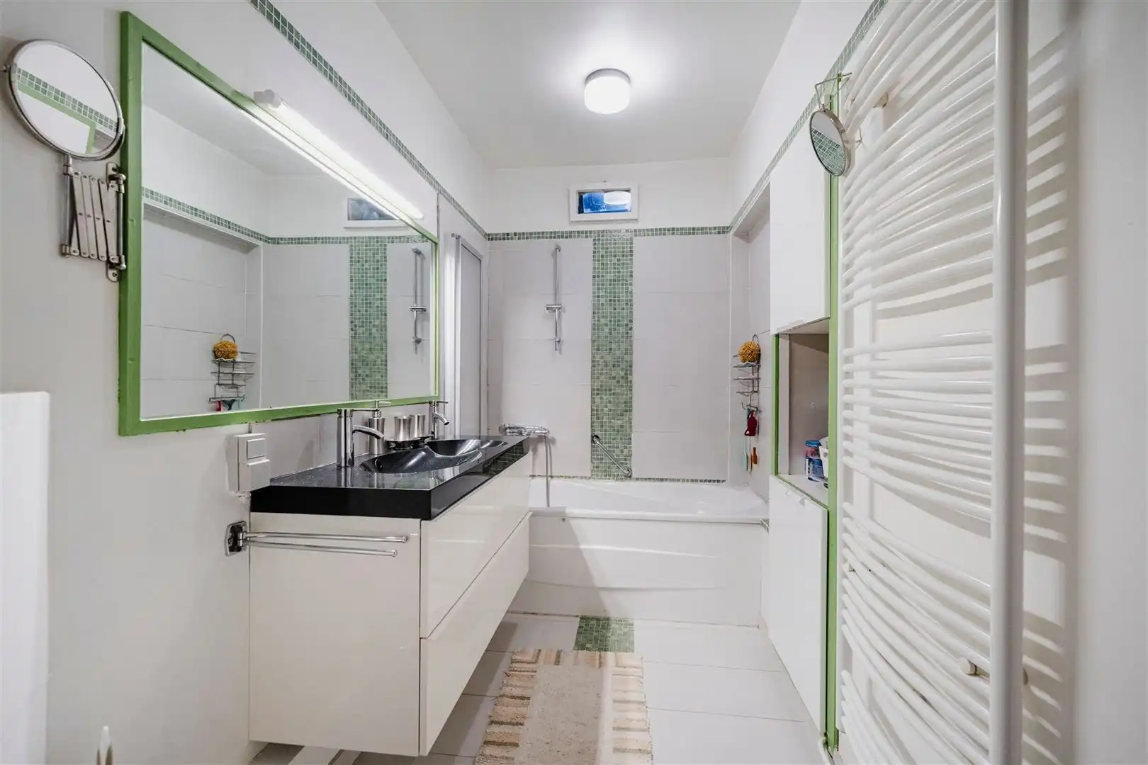 Commercieel uitstekend gelegen woning met tal van mogelijkheden foto 22