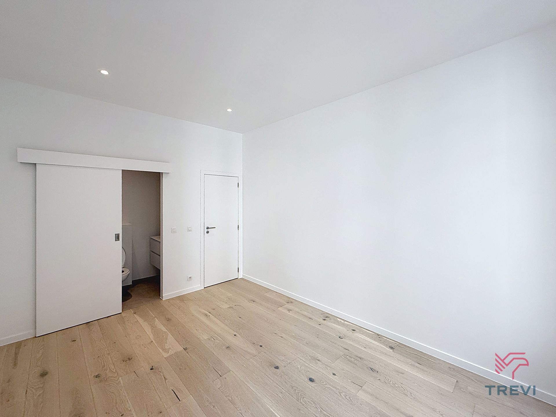 Volledig gerenoveerd 3bed appartement in het centrum  foto 17
