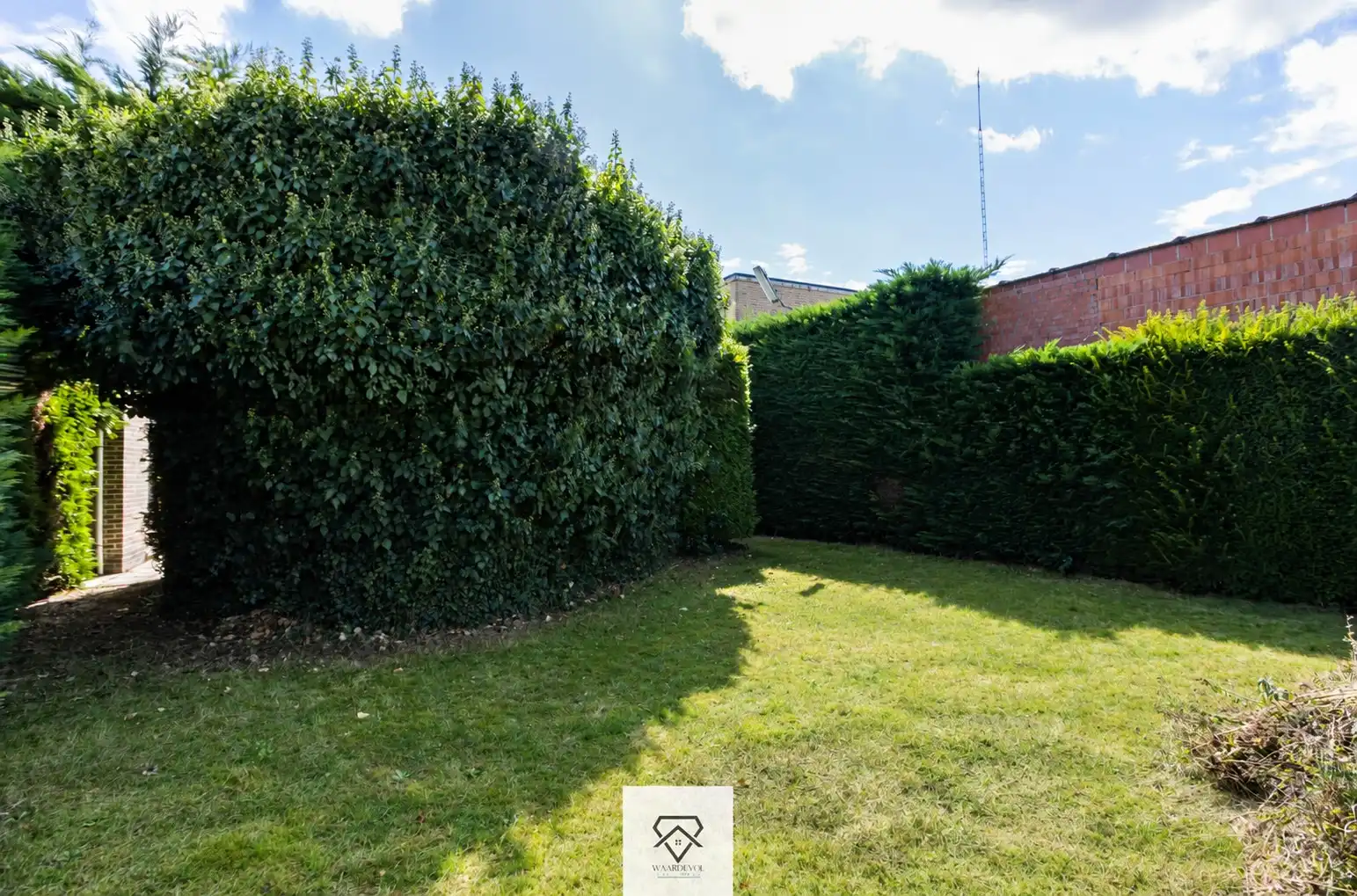 Ruime gezinswoning met veel potentieel in hartje Lochristi foto 23