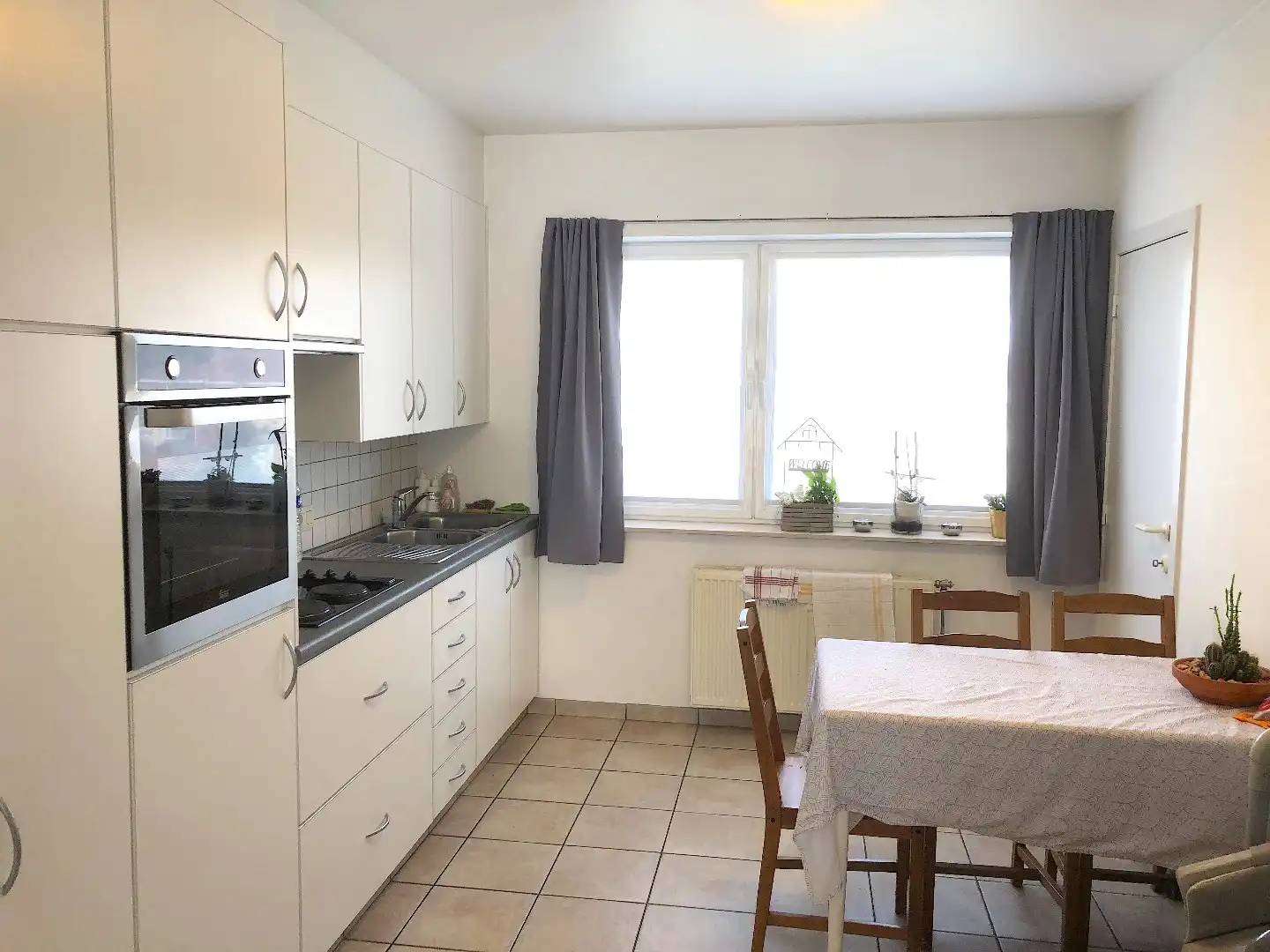 Ruim duplexappartement met 2 slaapkamers! foto 6