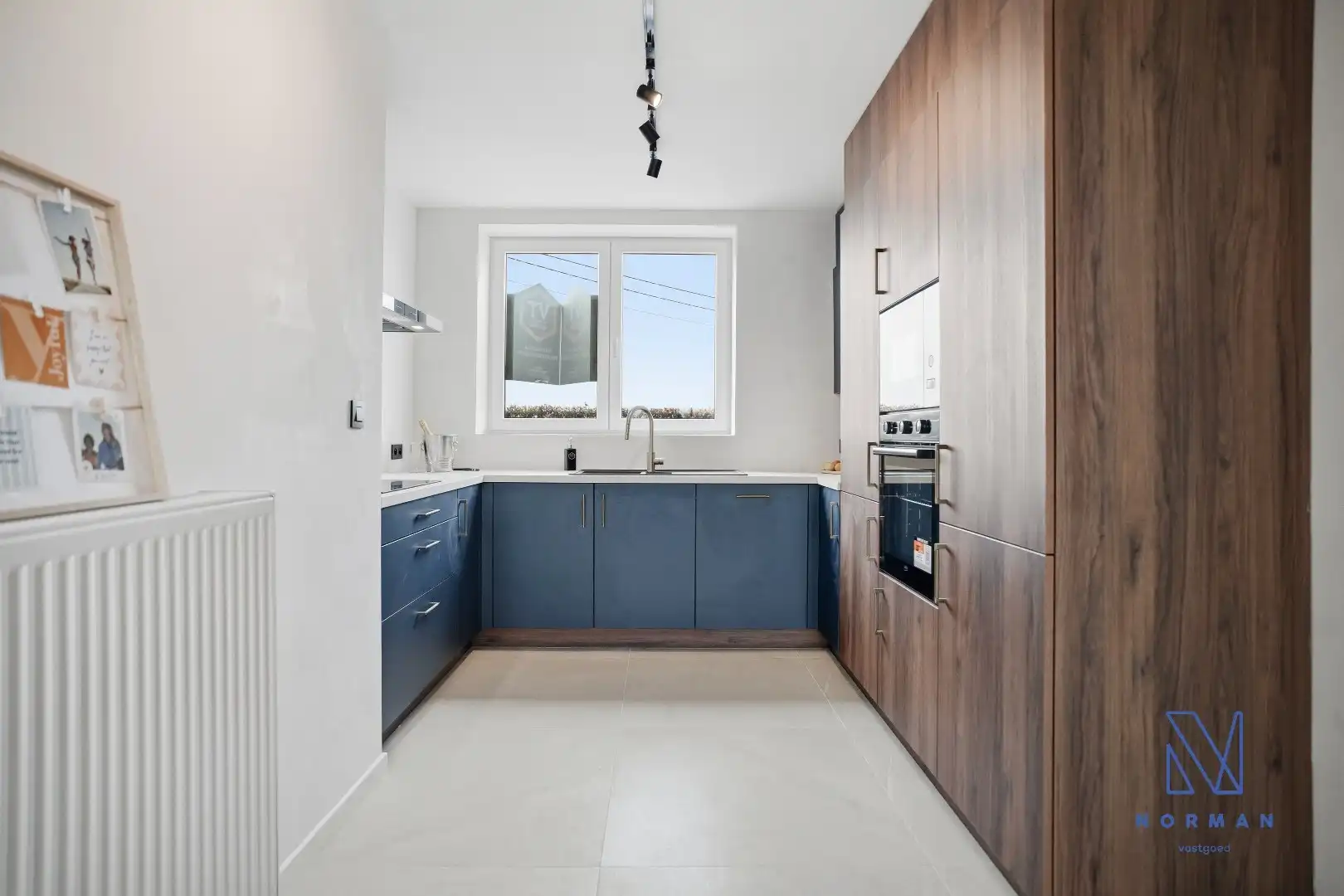 Instapklare, volledig gerenoveerde woning te koop met EPC A, uitgerust met zonnepanelen, drie slaapkamers en een aangelegde tuin. foto 10