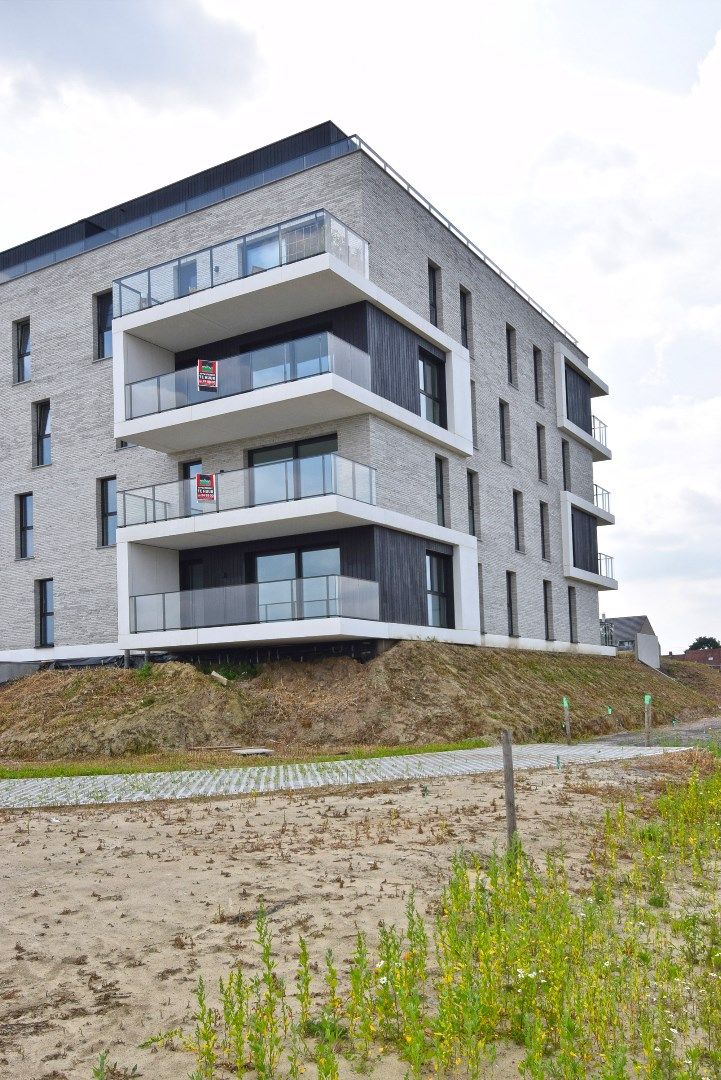 INSTAPKLAAR NIEUWBOUWAPPARTEMENT MET RUSTIGE LIGGING foto 12