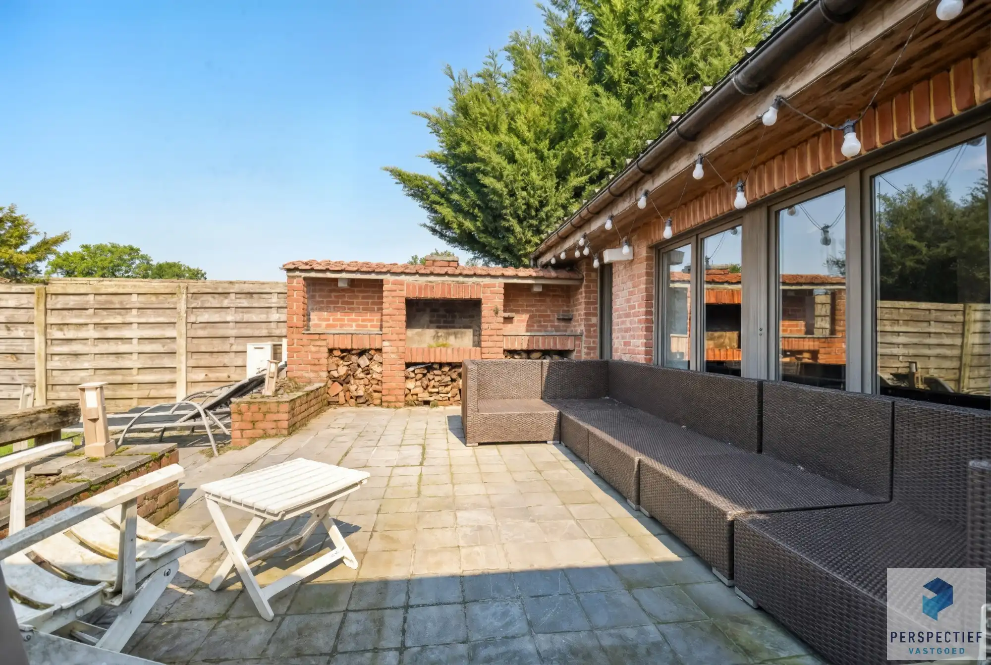 Ruime woning met tuin, kleine weide & bijgebouw gelegen in landelijke omgeving in Oedelem op  1 365 m² foto 6