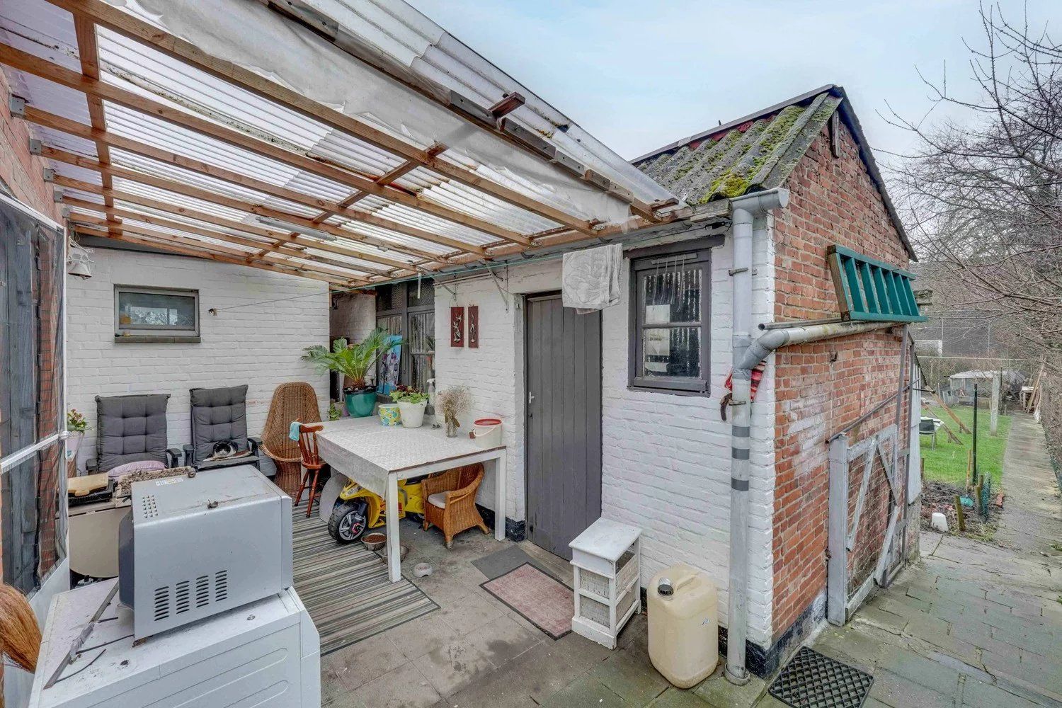 Ruime, te renoveren halfopen woning foto 26