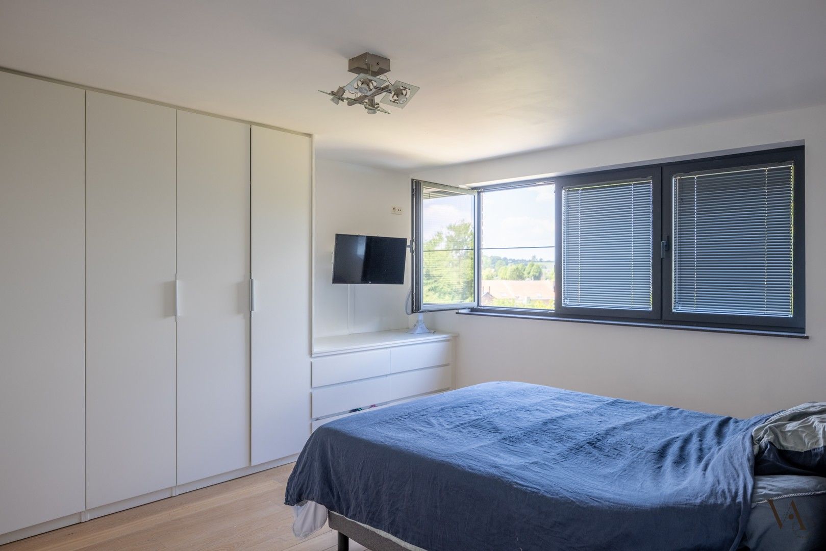 Ruim en recent duplex appartement op strategische locatie foto 6