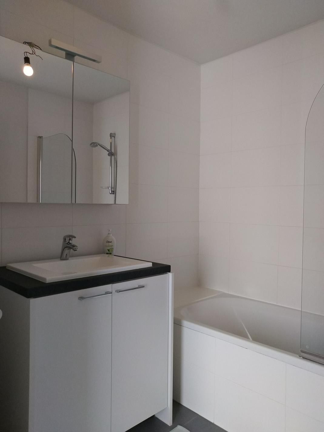 Net duplex-appartement met terras en autostaanplaats foto 7