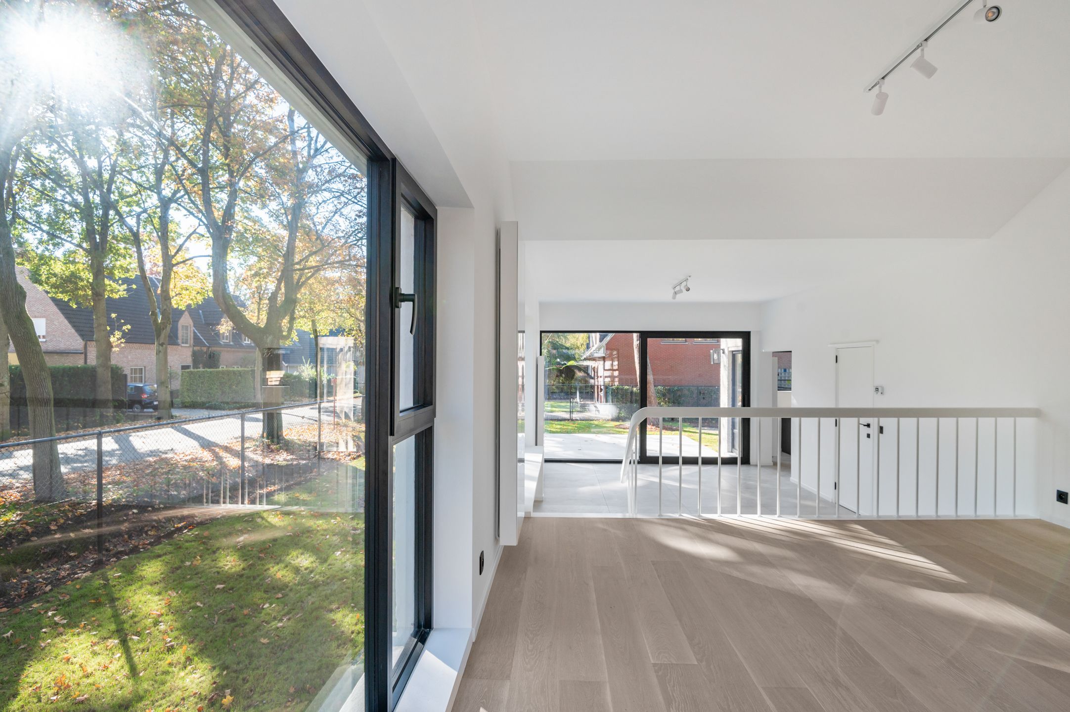 Prachtig gerenoveerde woning op toplocatie in Brasschaat ! foto 18