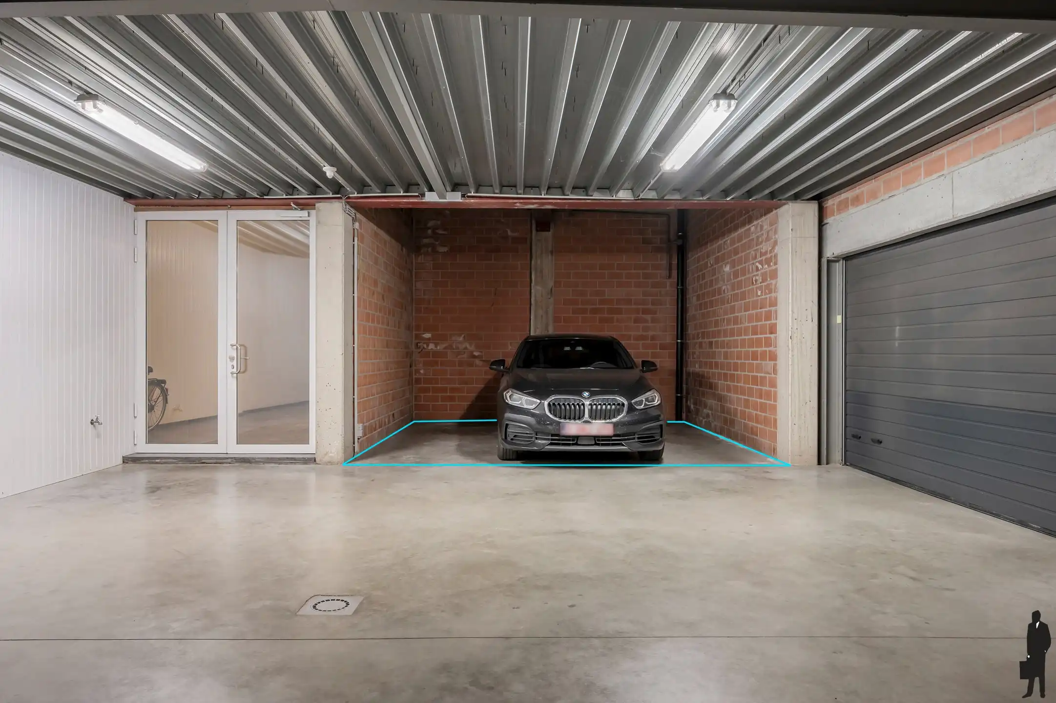 Handelspand/kantoorruimte ca. 228m² met twee staanplaatsen foto 14