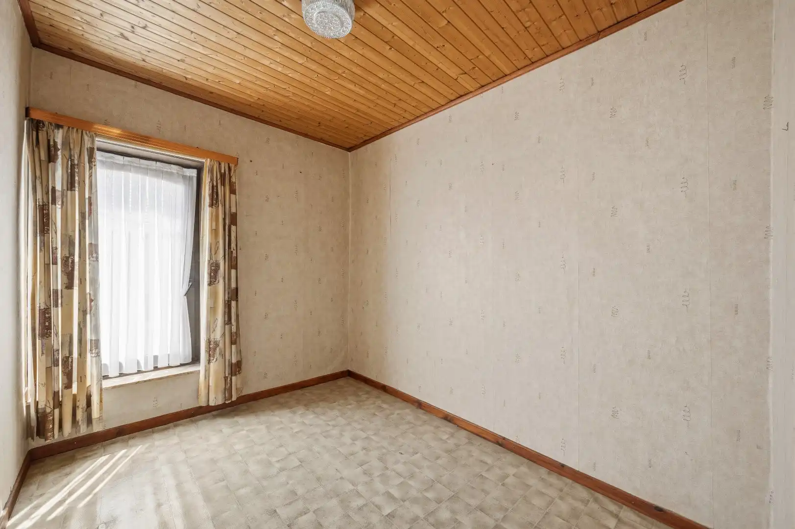 Te renoveren rijwoning in Attenhoven met tuin, garage en 3 slaapkamers foto 17