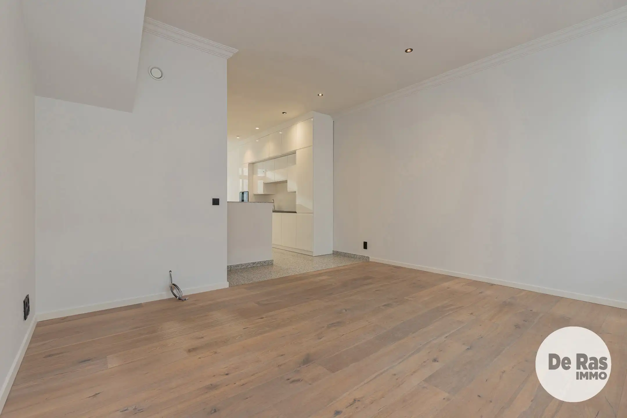 AALST - Kantoorruimte met vernieuwd appartement in centrum foto 12