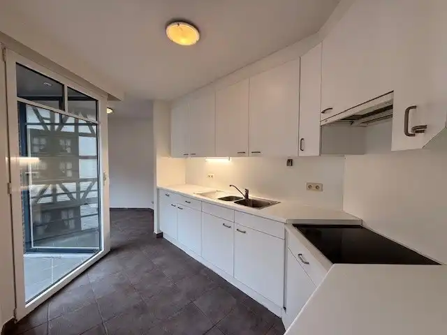 Verzorgd appartement met 1 slaapkamer, terras en lift. foto 2