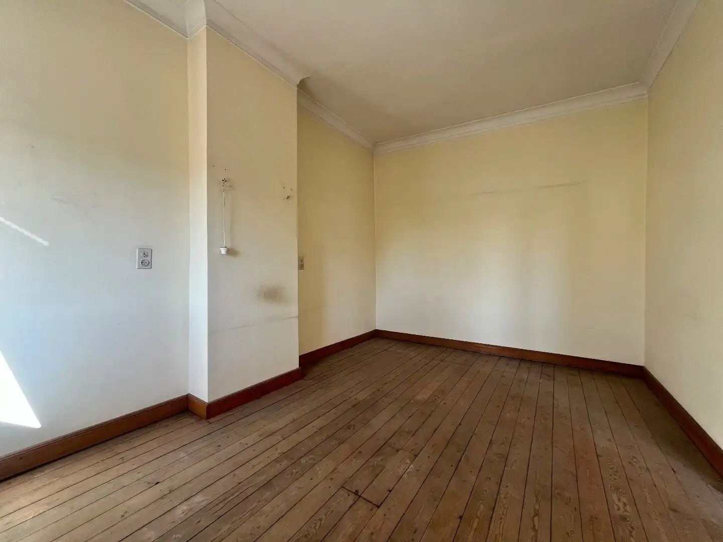 Authentieke woning met tuin en garage in het rustige Ooigem foto 10