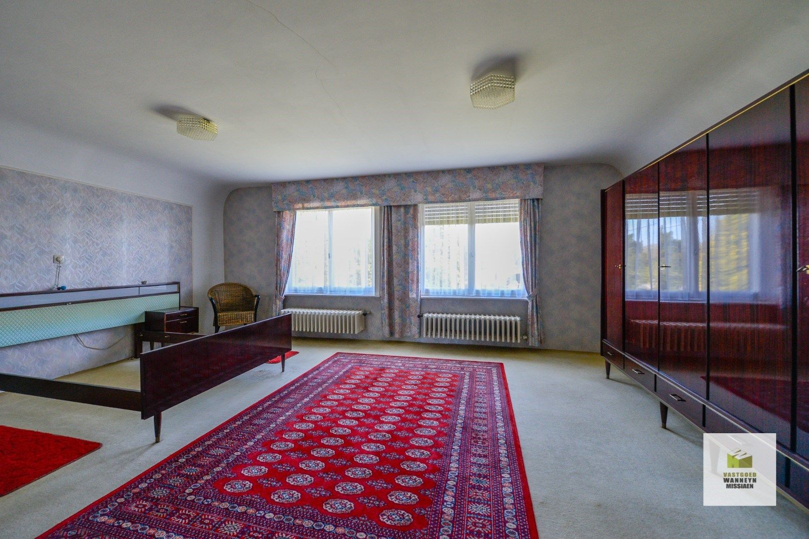 Ruime te renoveren villa met 4 slaapkamers en loods op 1696m2 te centrum Wingene foto 18