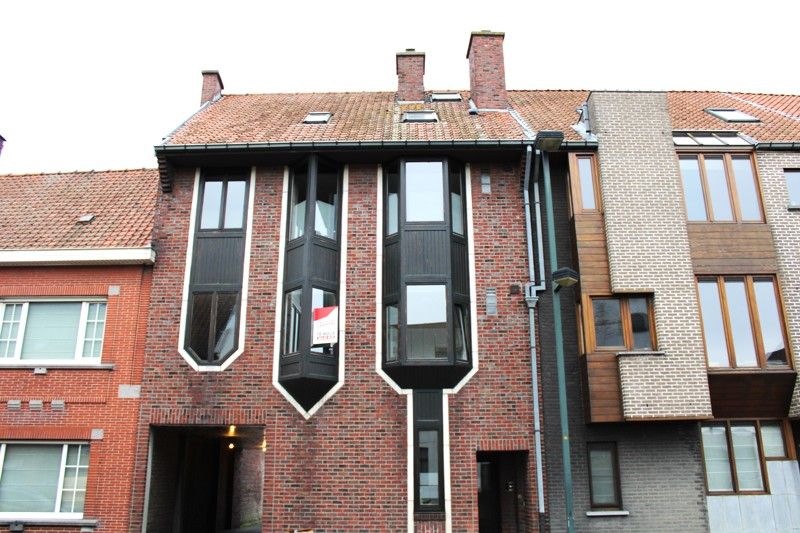 Tweeslaapkamer appartement in het centrum van Sint-Baafs-Vijve ZONDER SYNDICKOSTEN! foto {{pictureIndex}}