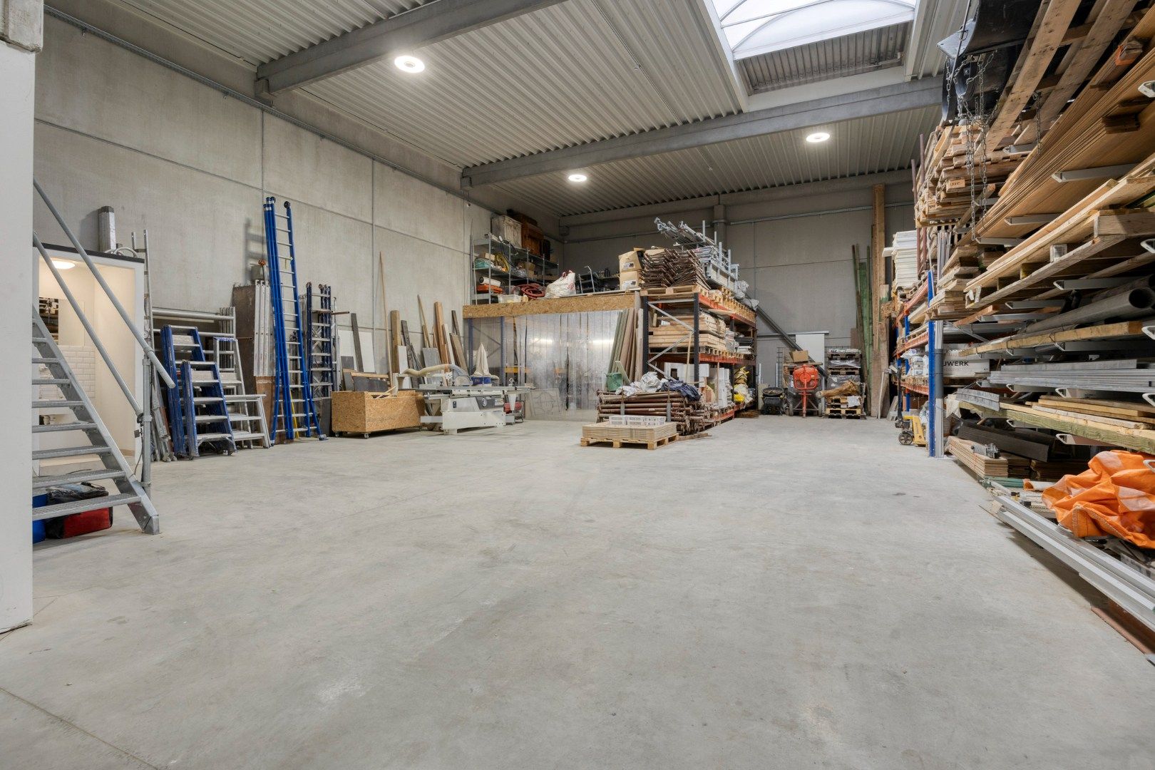 KMO-Unit van 299 m²  met 2 parkings gelegen te Tienen - bouwjaar 2019 - verkoop onder registratierechten foto 5