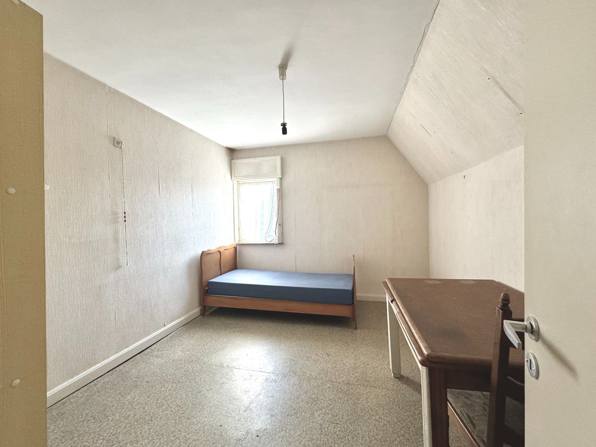 RUIME WONING MET 4 KAMERS EN UIN foto 22