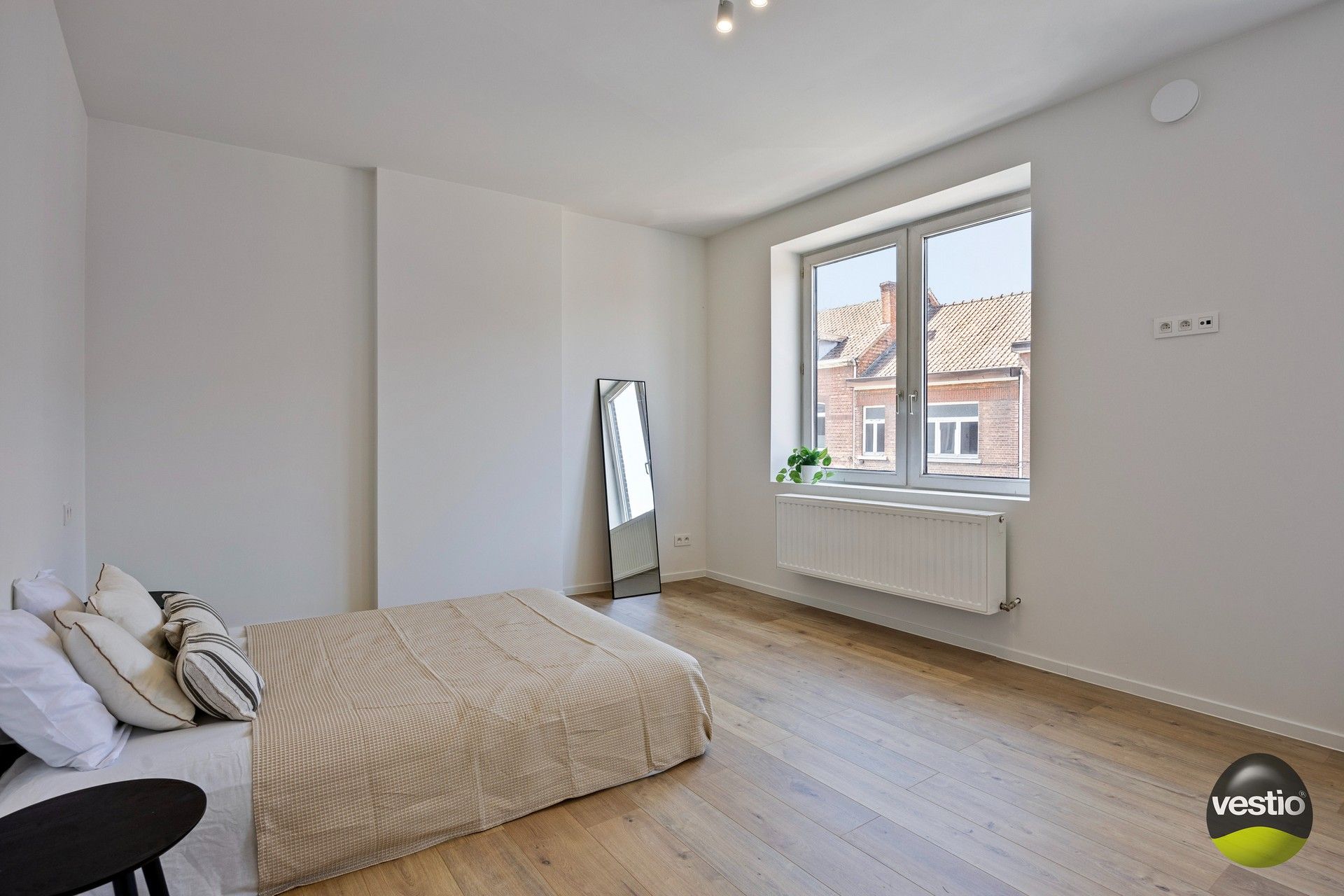 TOTAAL GERENOVEERDE WONING MET 3 SLAAPKAMERS EN STADSTUIN IN CENTRUM HASSELT foto 12