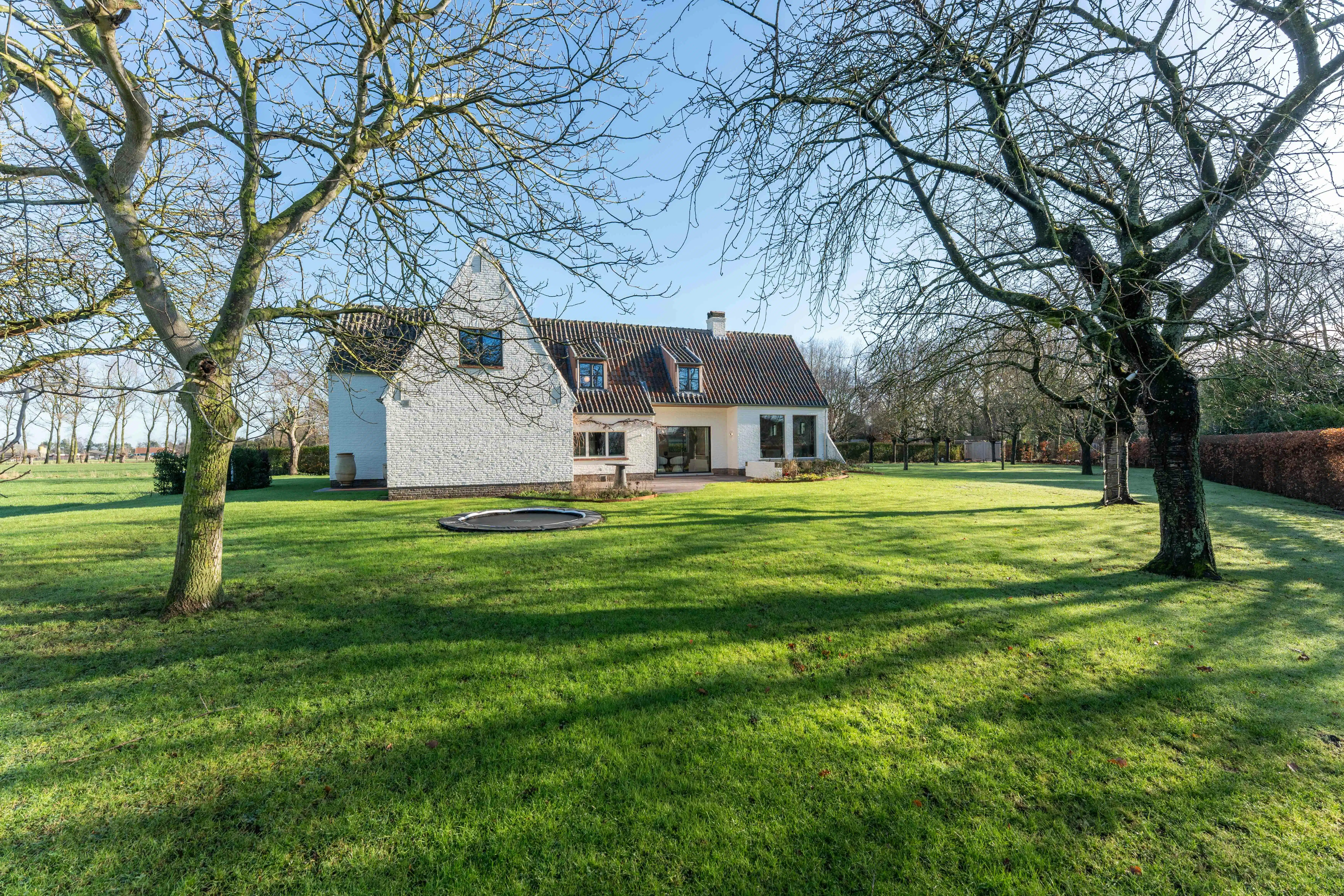 Adembenemende villa te Sint-Kruis / Damme foto {{pictureIndex}}