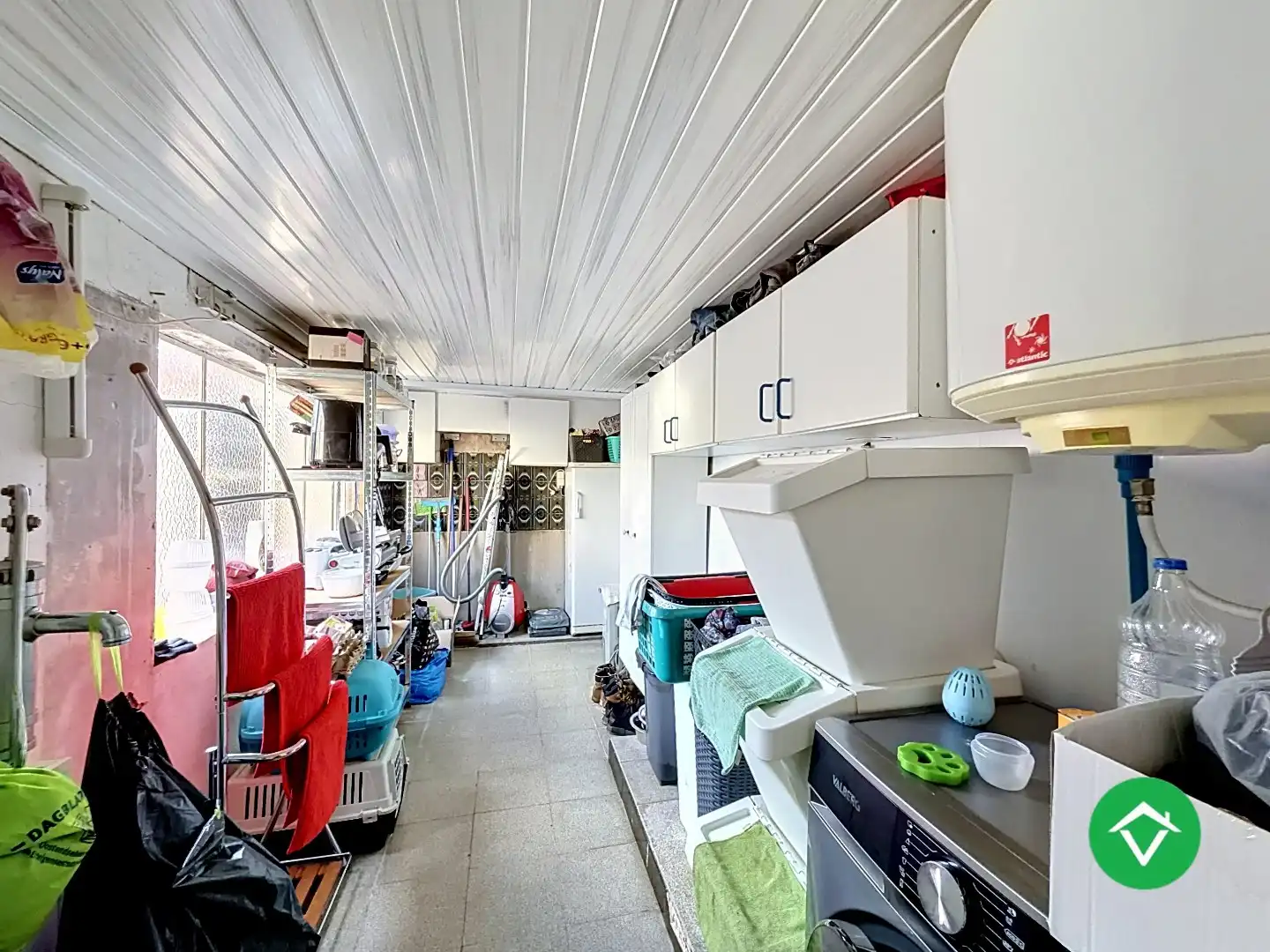 Woning met 3 slaapkamers en 2 garages te Eernegem foto 10