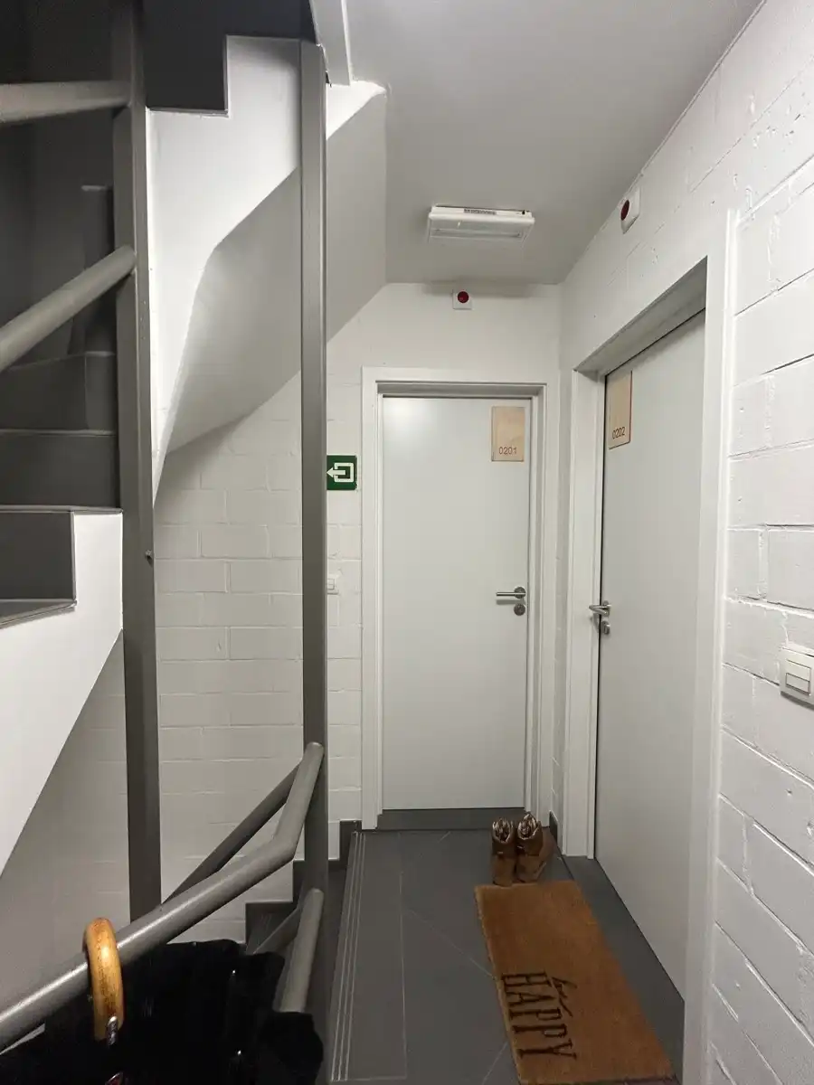 Uiterst ruime studentenkamer privatief sanitair foto 7