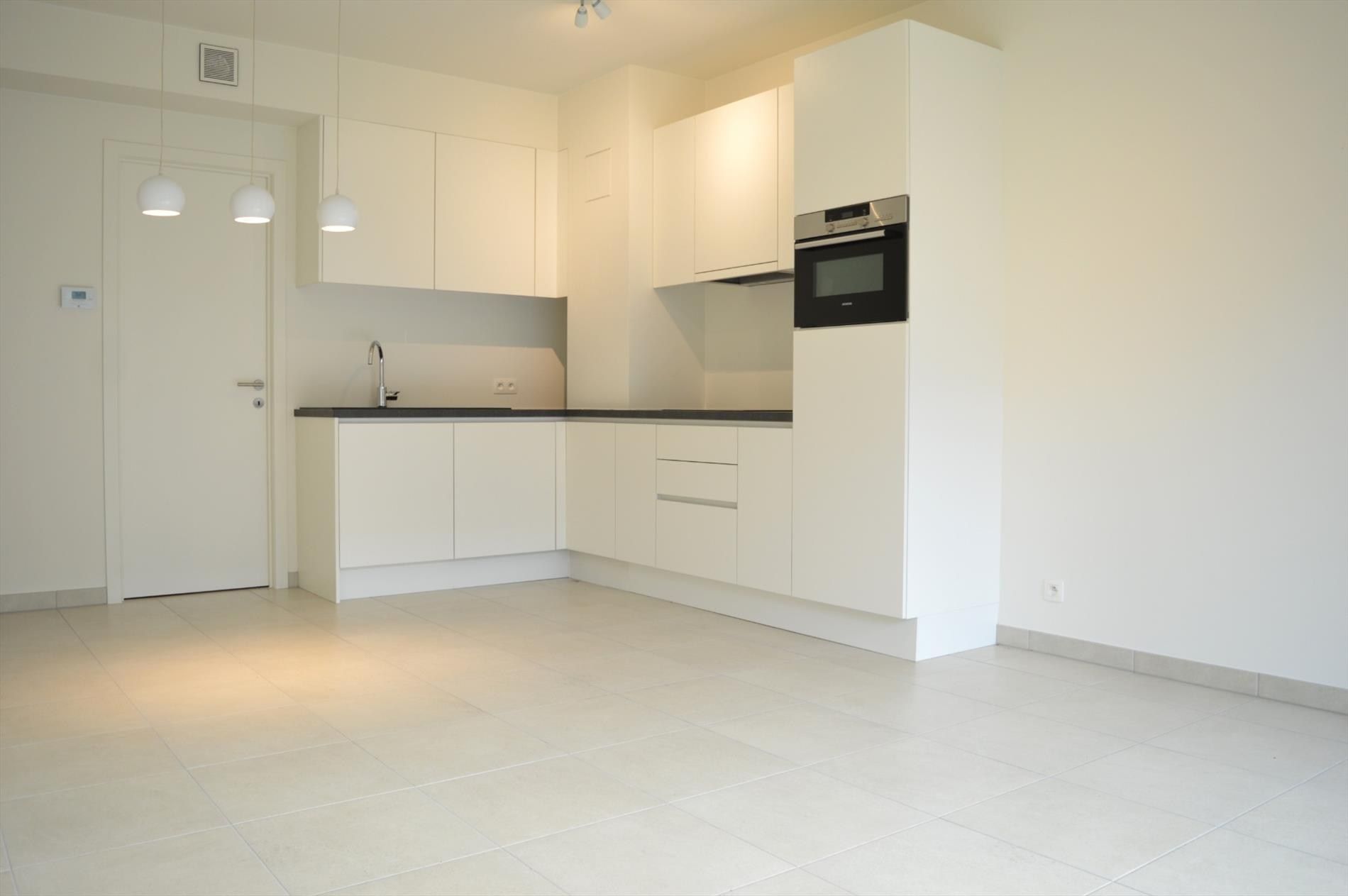 Recent 2 slaapkamer appartement met terras in hartje Gullegem  foto 5