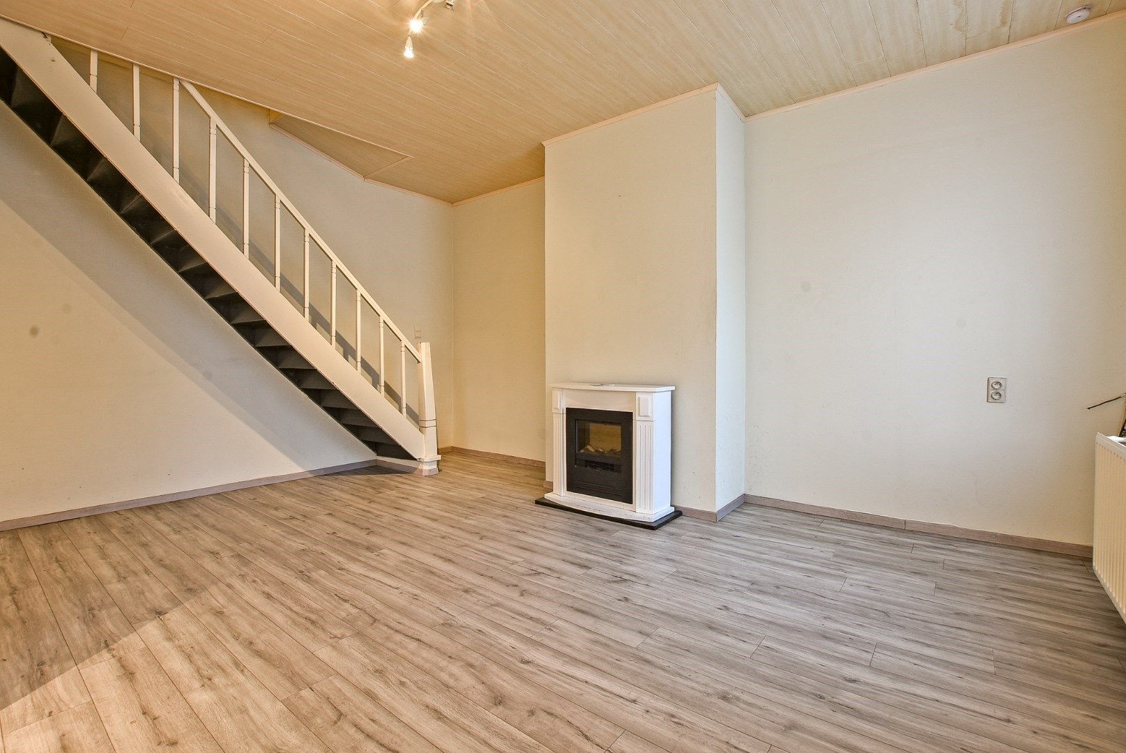 Charmante woning in de dorpskern van Keiem! foto 3