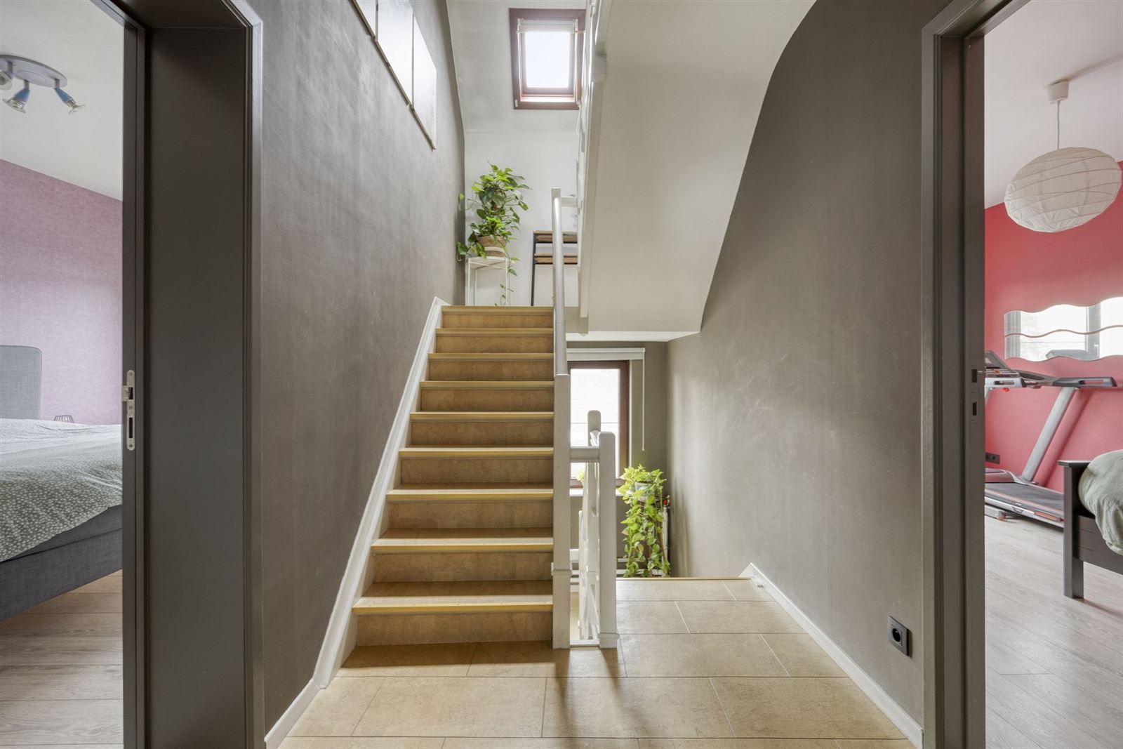 Woning met ruime loods te koop foto 15