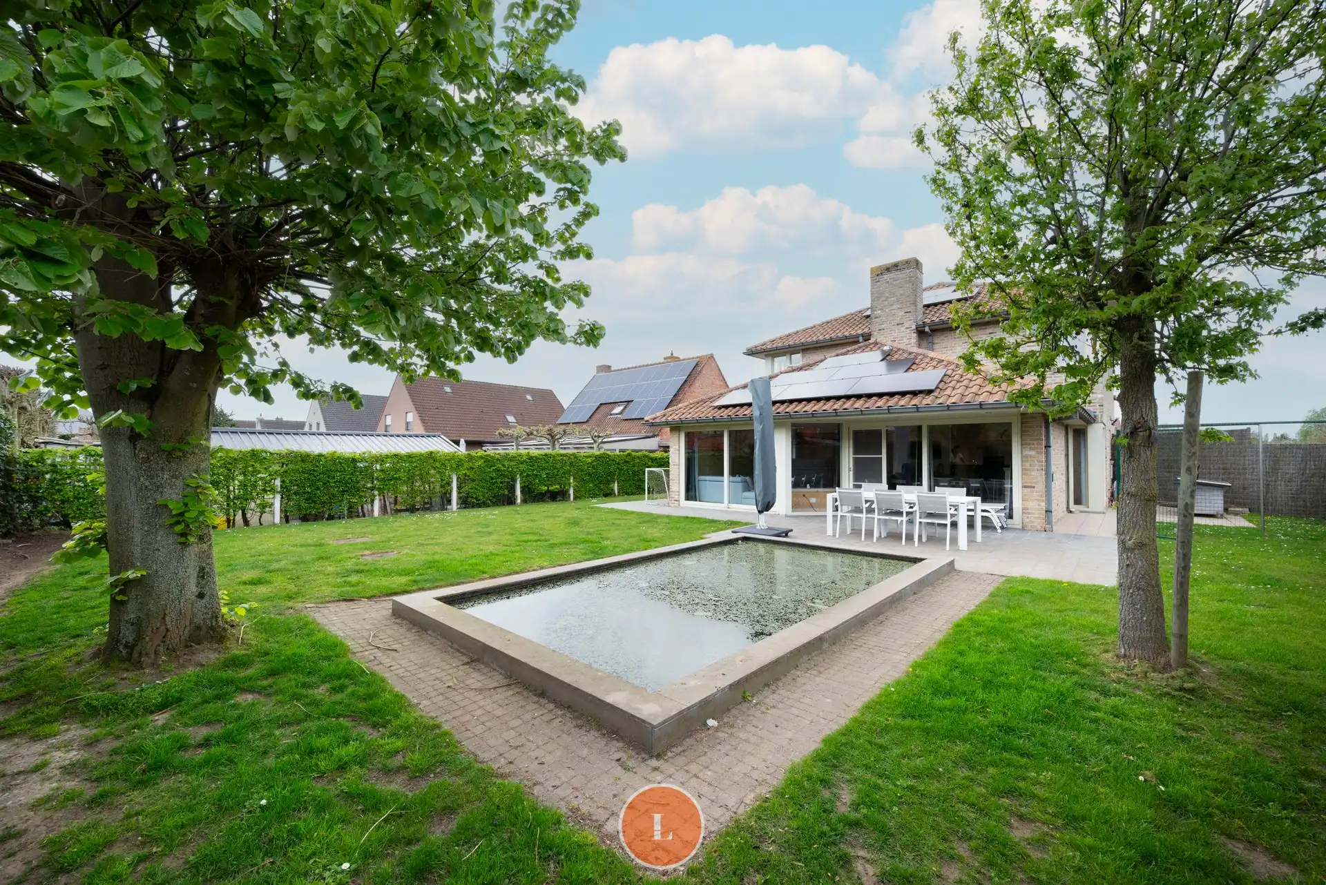 Prachtige villa met praktijkruimte en zonnepanelen op toplocatie in Menen foto 26