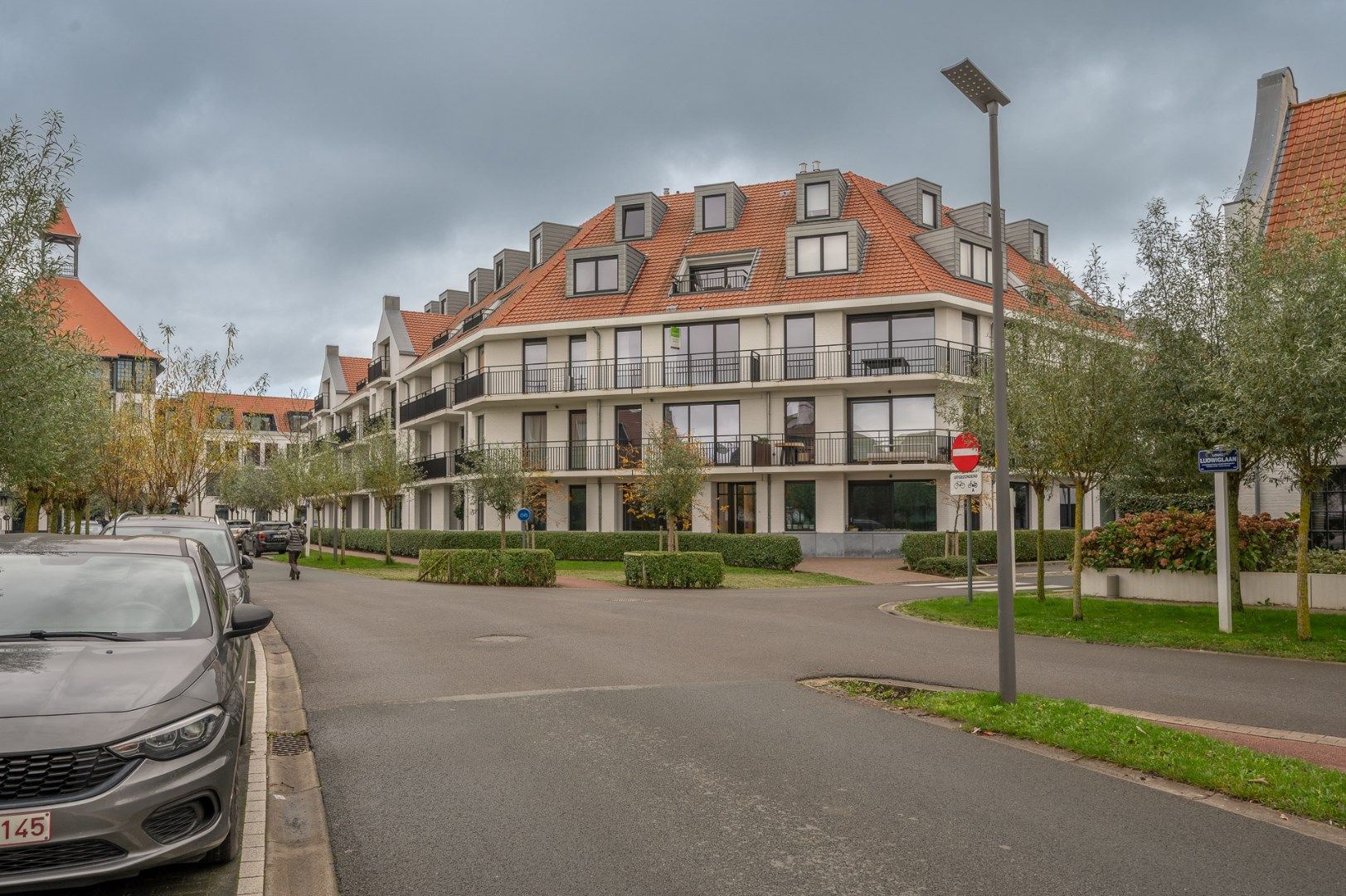 Modern en aangenaam gelegen 2-slaapkamer appartement met terras in vrij recente residentie op Duinenwater. foto 1